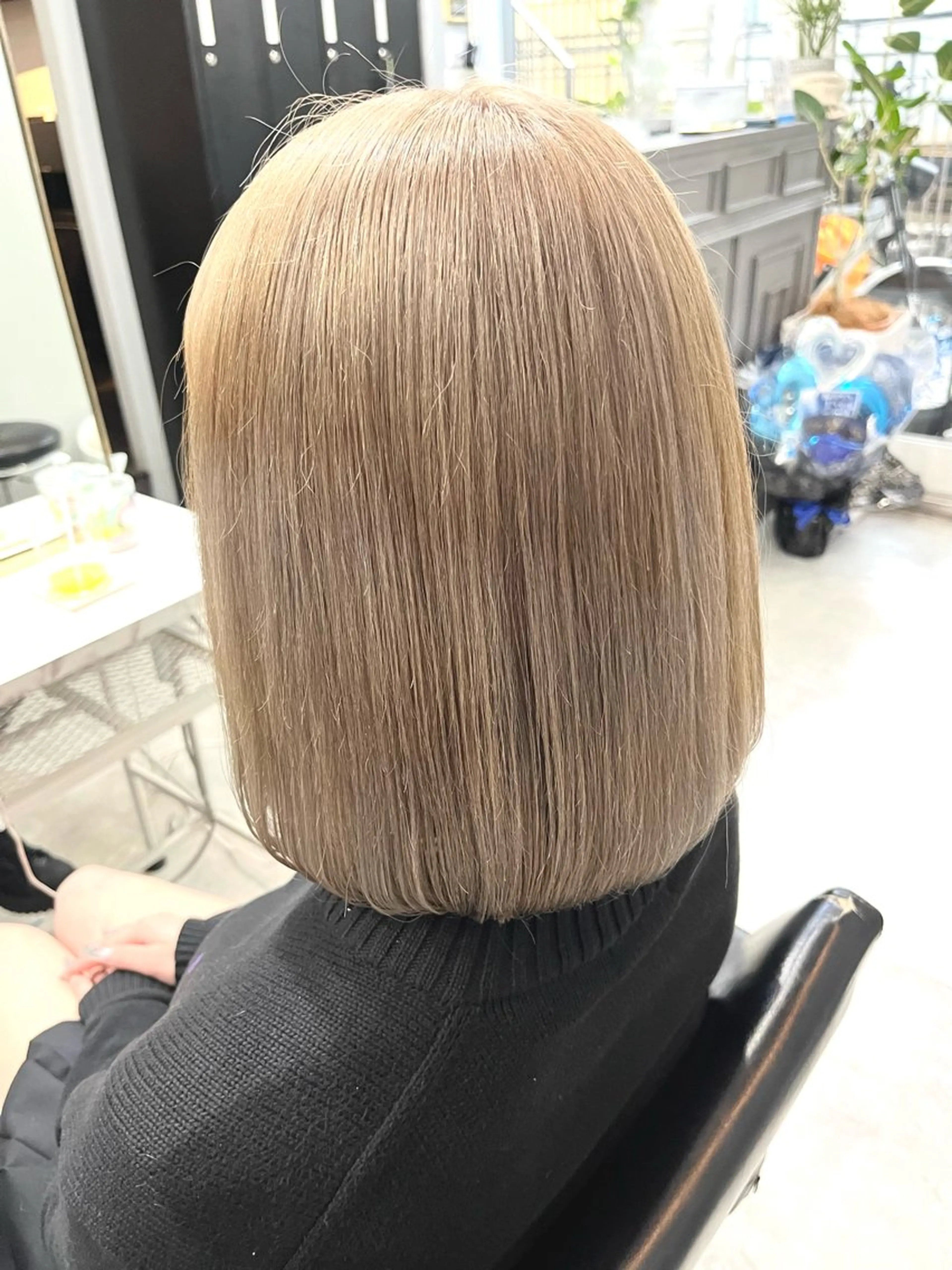 ショート カラー カット ヘアカラー トリートメント 🎀透明感 カラー🎀ミズキのヘアスタイル