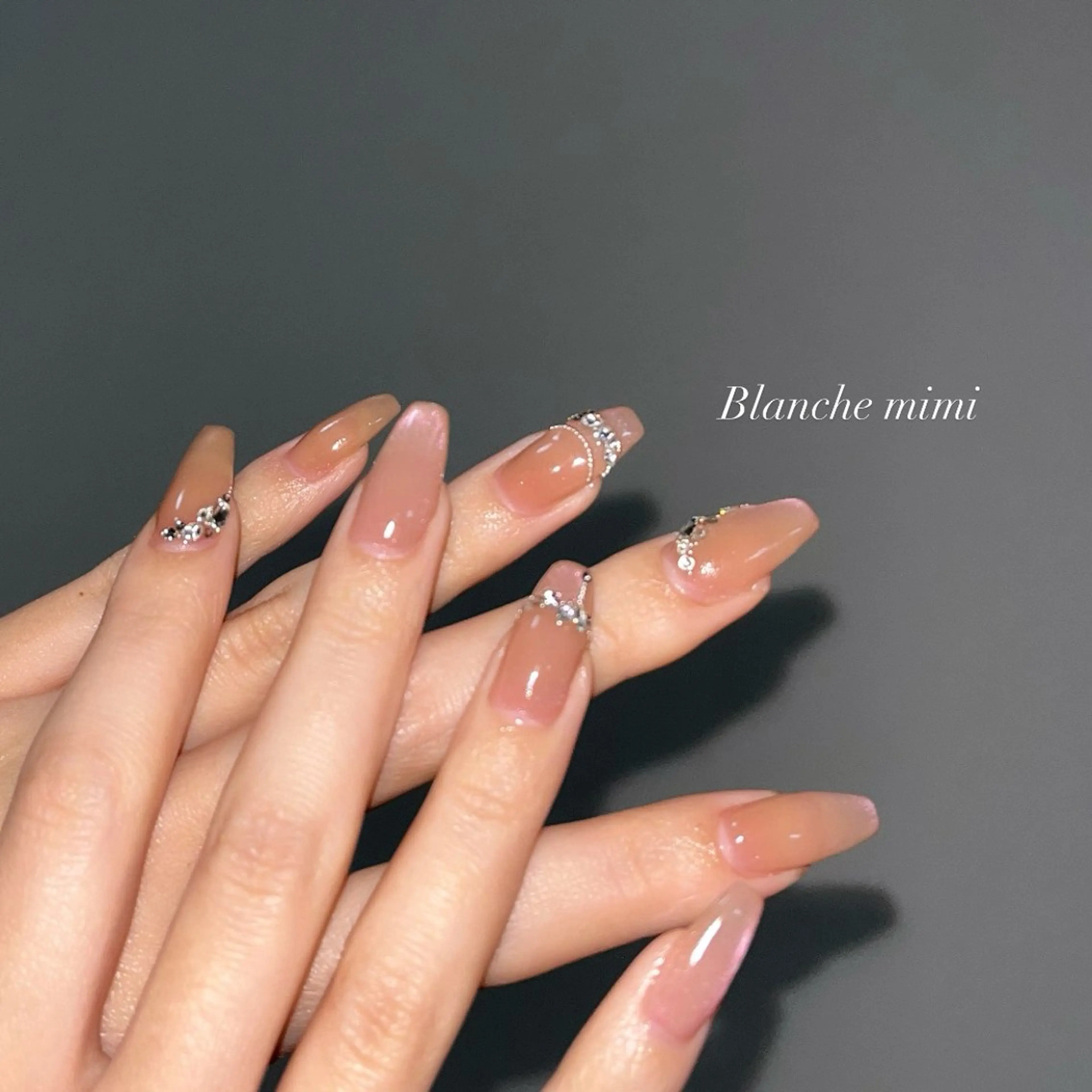 ネイル Blanche mimi.u_aのネイルデザイン