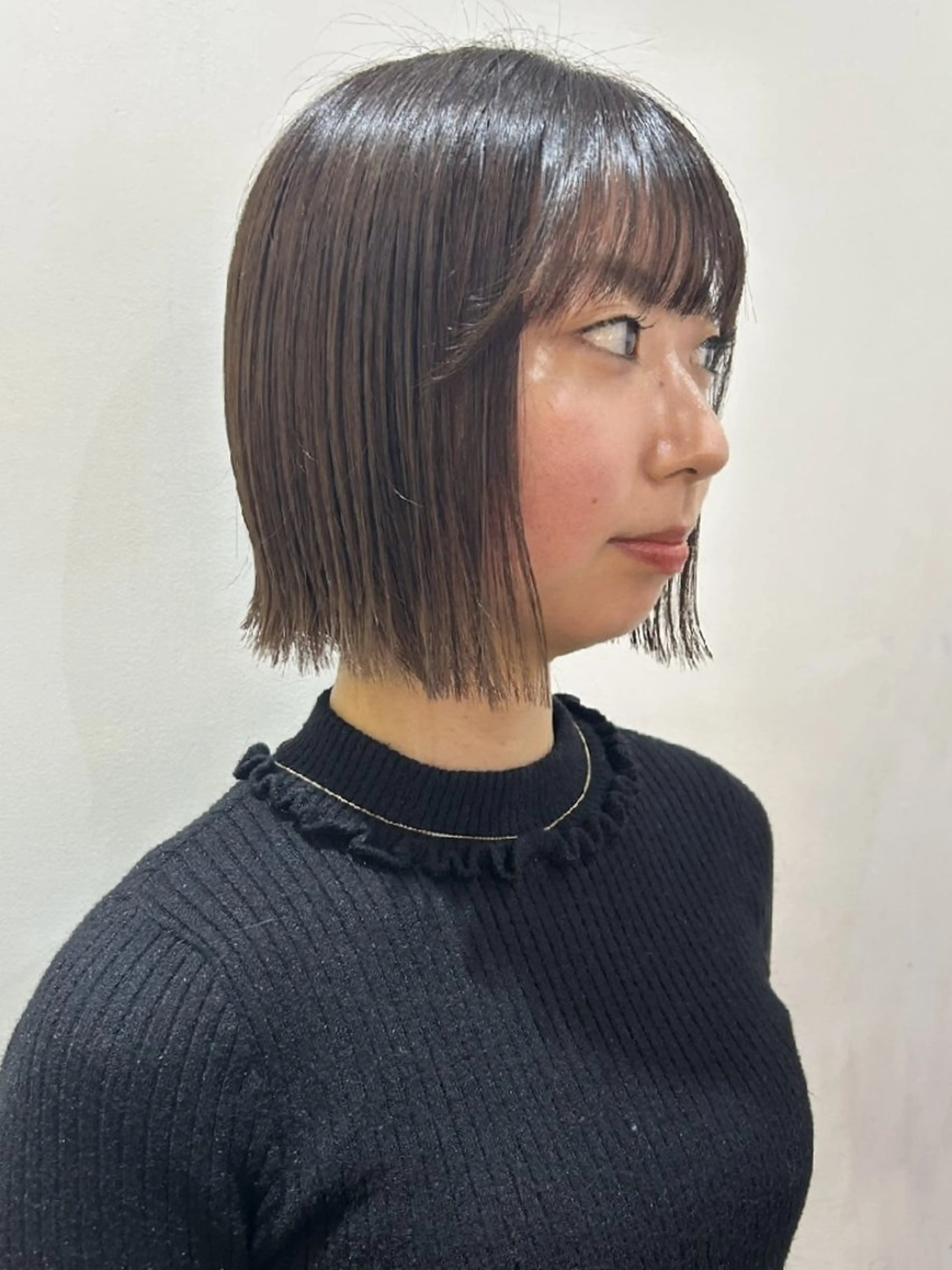 ショート 外ハネヘア カット ヘアカラー ボブ人気No,1✨ TAME副店長のヘアスタイル