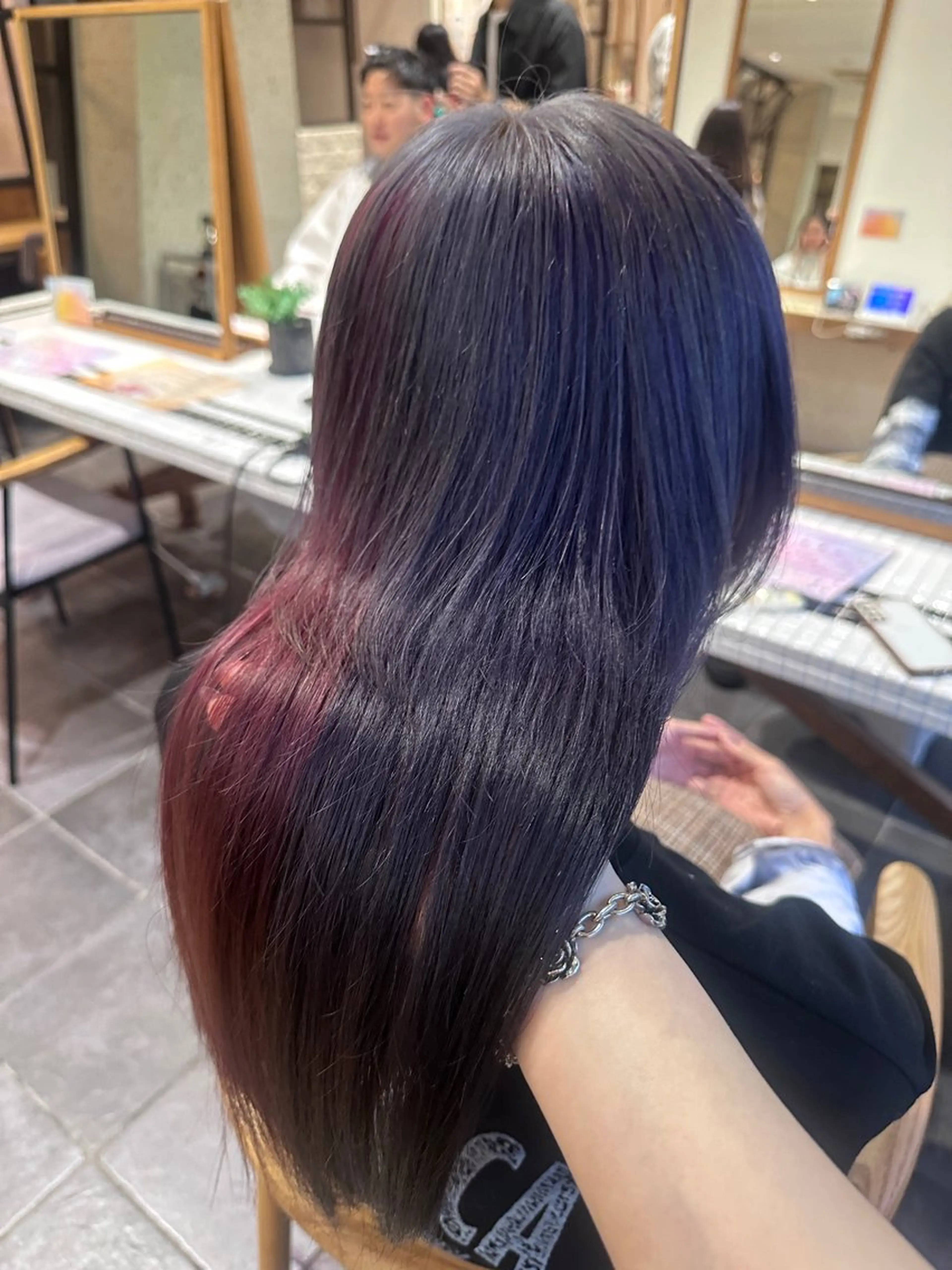 カラー ピンクカラー ツートーンカラー ヘアカラー YUI.⋆𝜗𝜚 /レイヤー/ボブのヘアスタイル