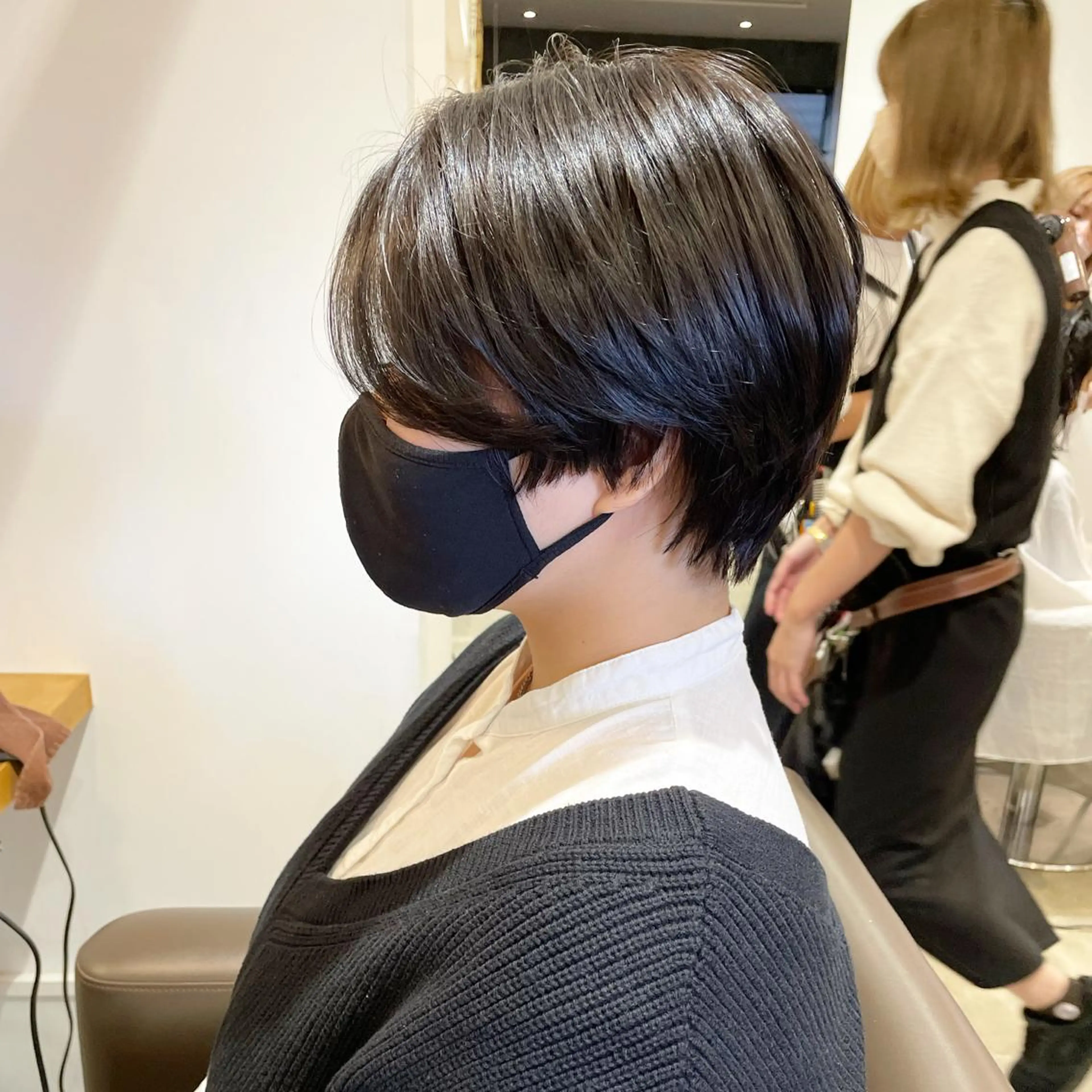 ショート 葵/レイヤーカット/ 韓国風/透明感カラーのヘアスタイル