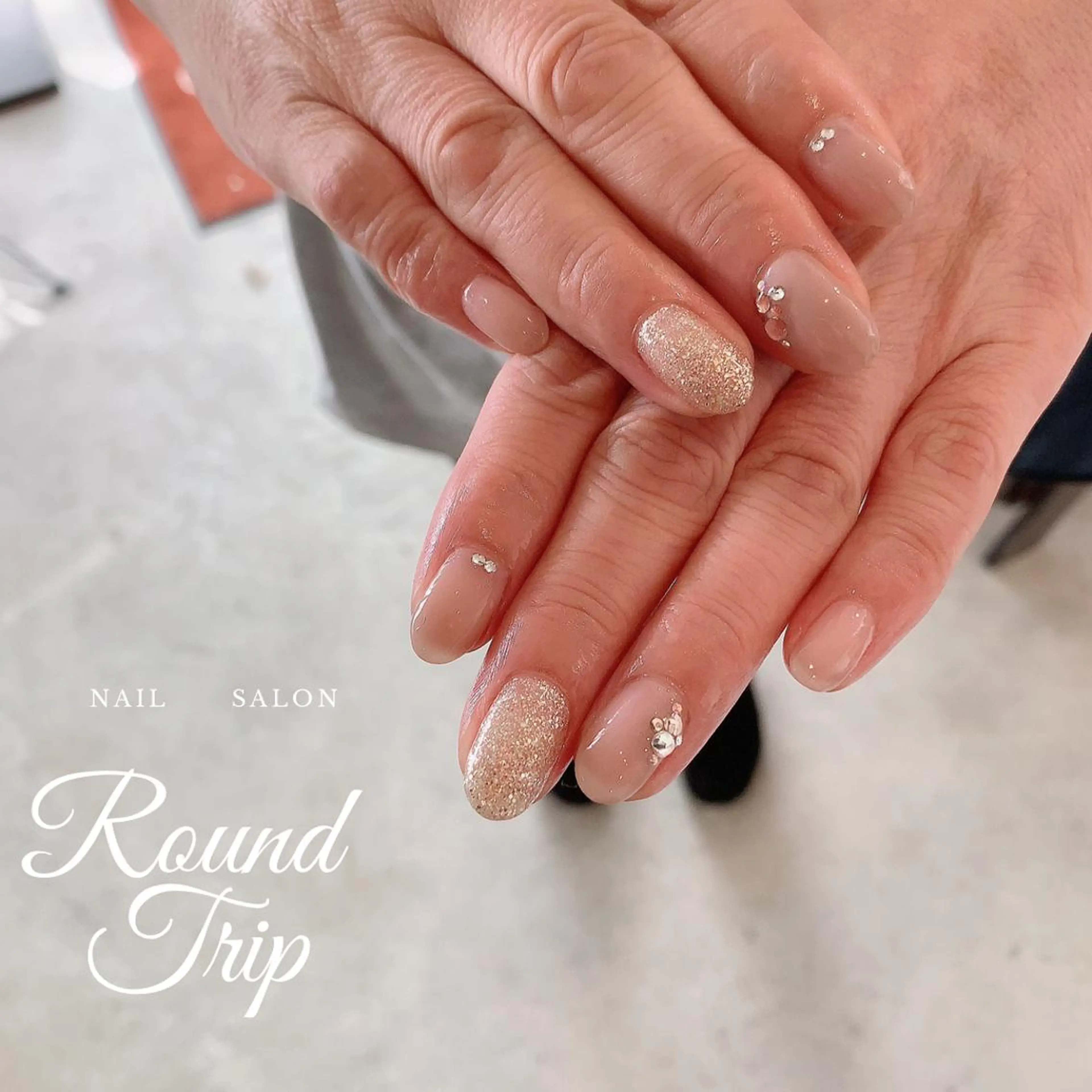 ネイル シンプルネイル ネイルサロンラウンドトリップ所属・石江 実希のネイルデザイン