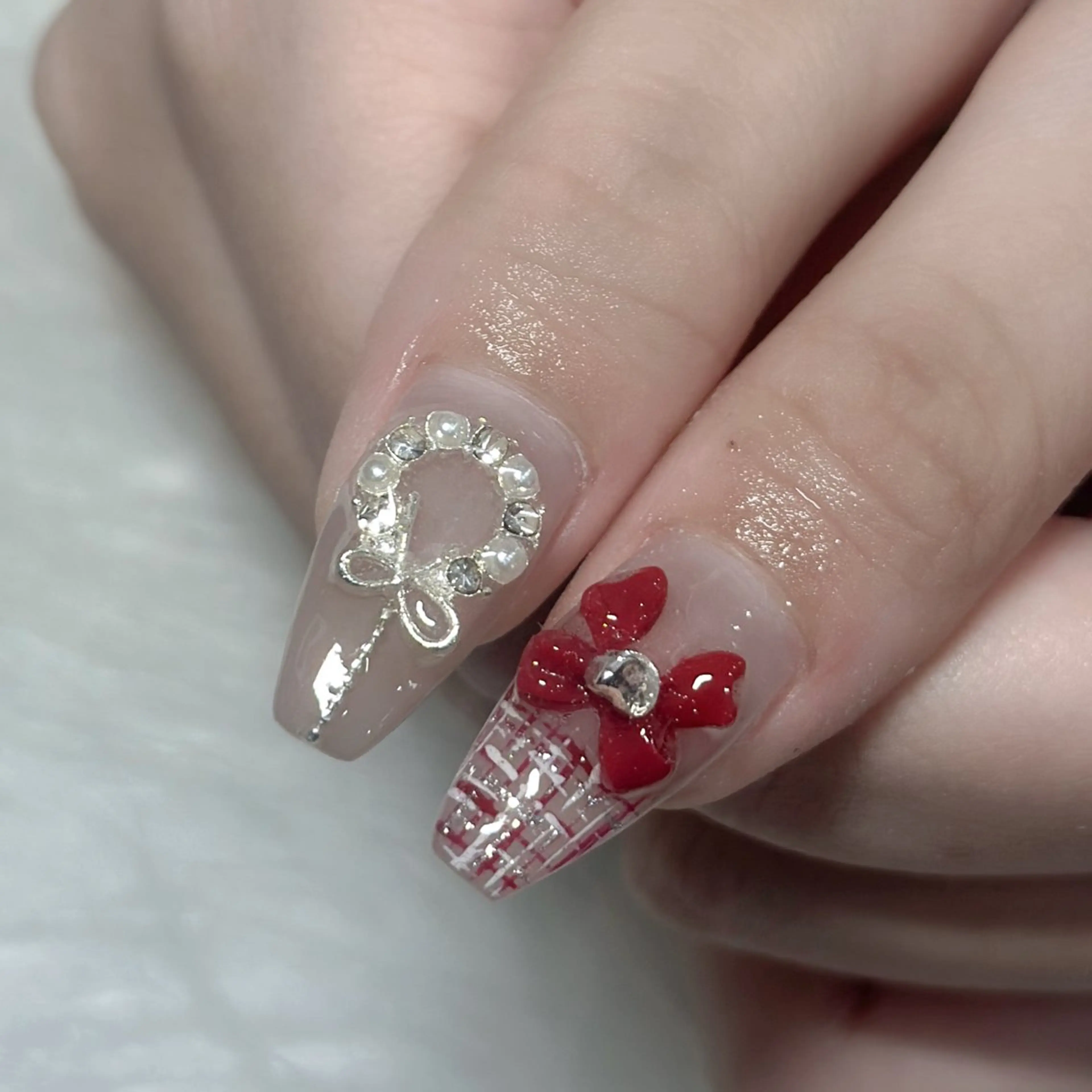 ネイル ハンドネイル フットネイル LAVISH nanamiのネイルデザイン