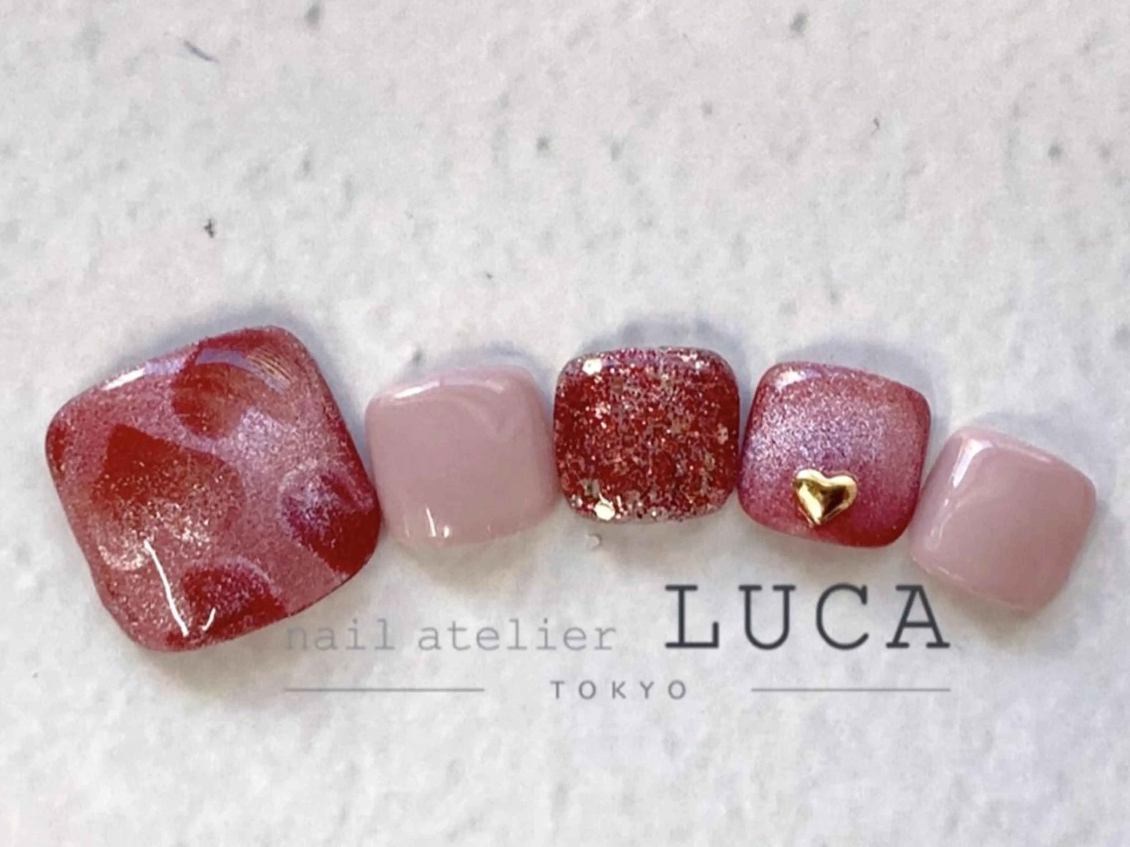 ネイル アートネイル オーロラネイル クリアネイル 長さ出し フットネイル フットネイル ネイルアトリエルカ スタッフのネイルデザイン