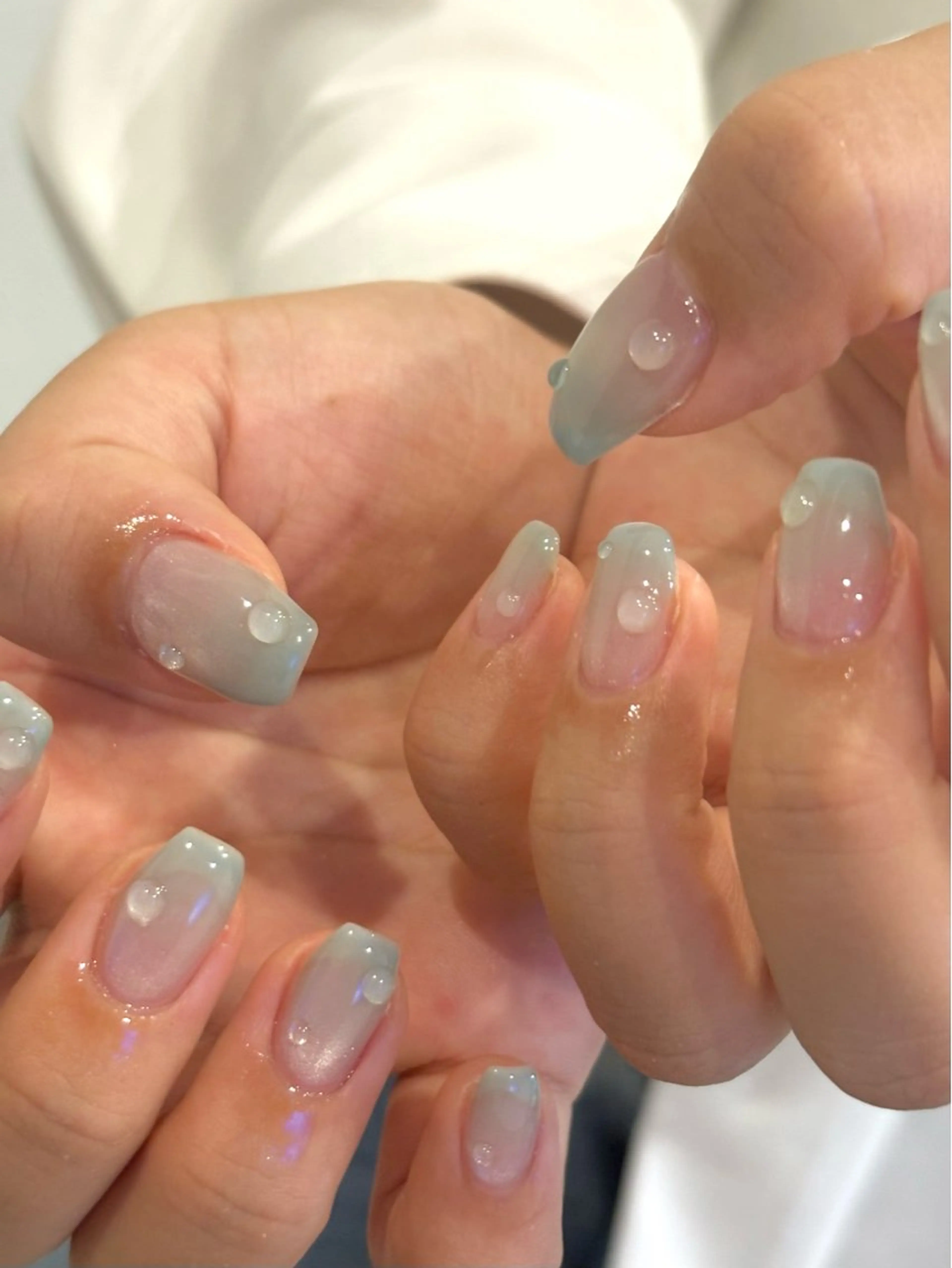 ネイル ジェルネイル グラデーション キラキラネイル マグネットネイル オフィスネイル 本町🤍ちゅるん 自爪育成✨🤍のネイルデザイン