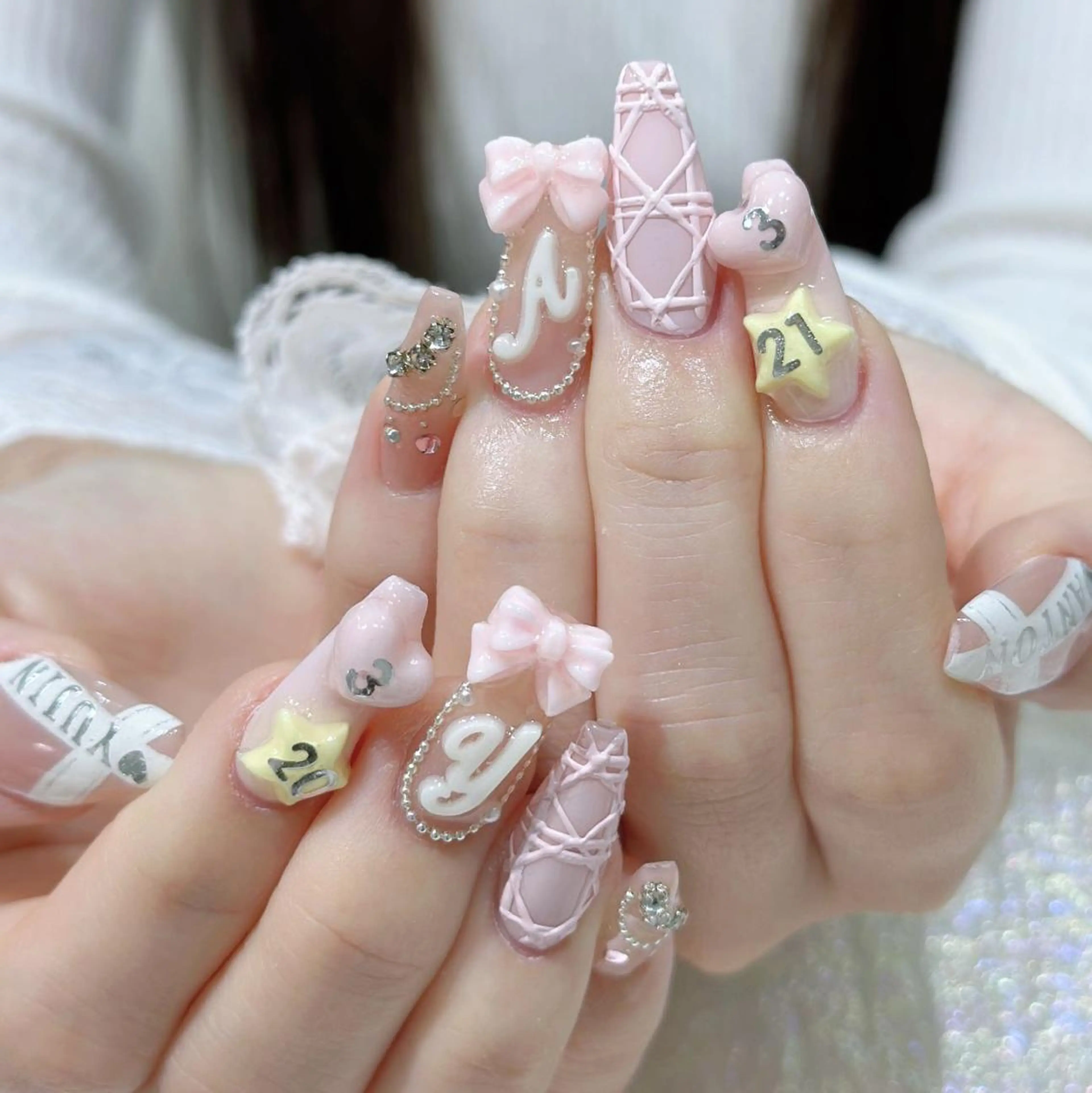 ネイル ハンドネイル Queens ciciのネイルデザイン