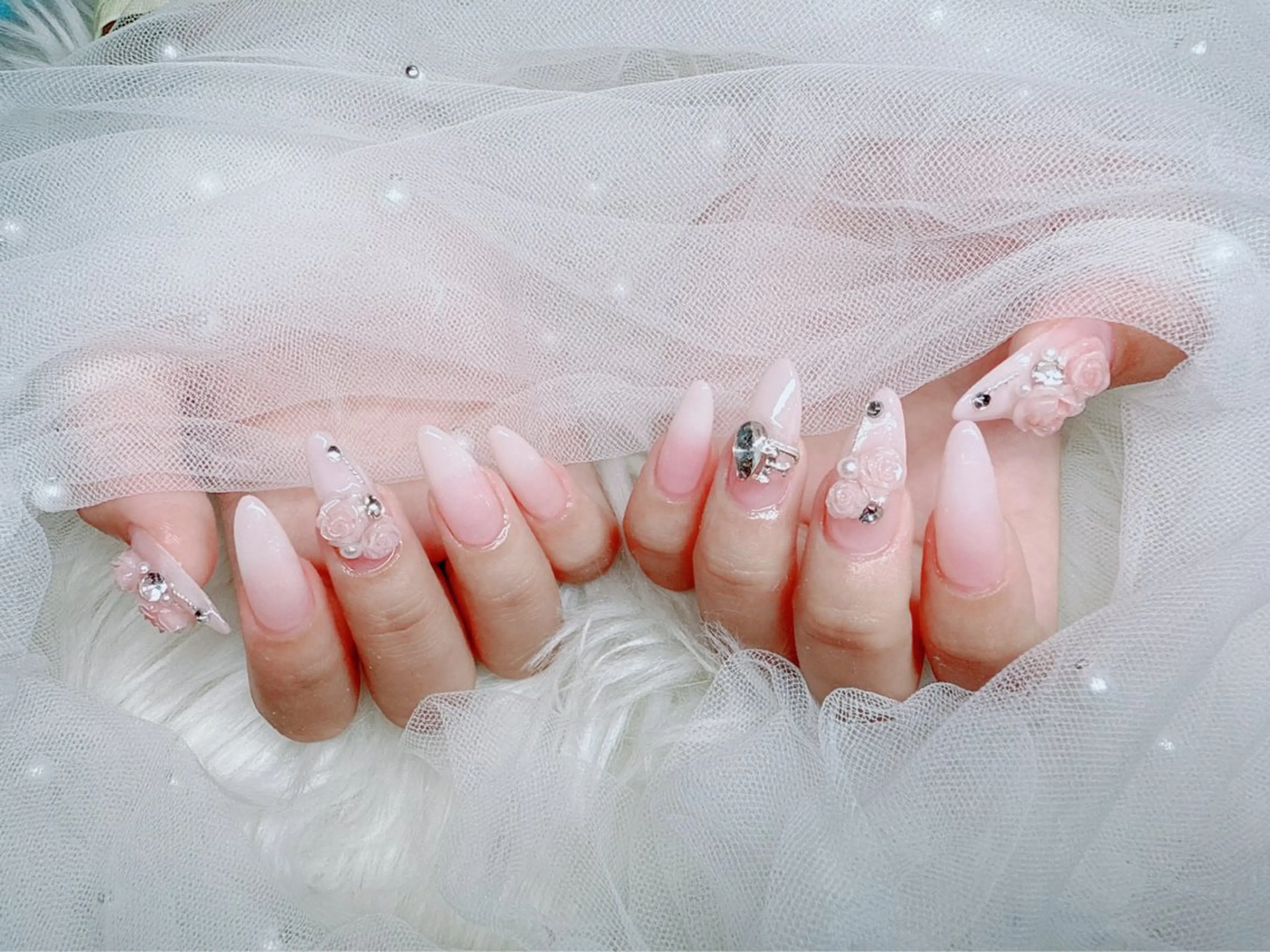 ネイル ハンドネイル ＆ME アンドミーのネイルデザイン