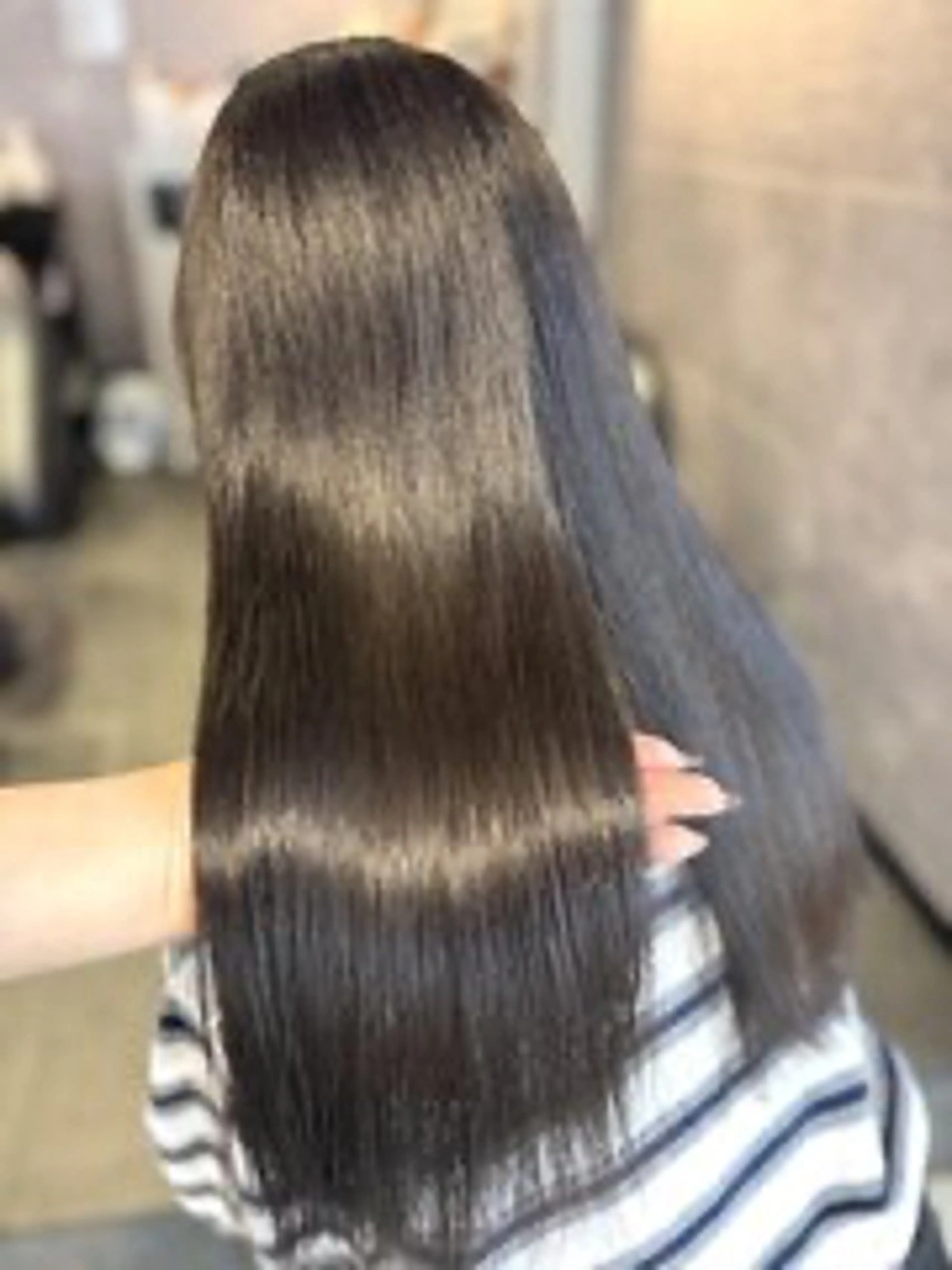 ロング カラー elu あやね 🤍🫧カラーモデルのヘアスタイル