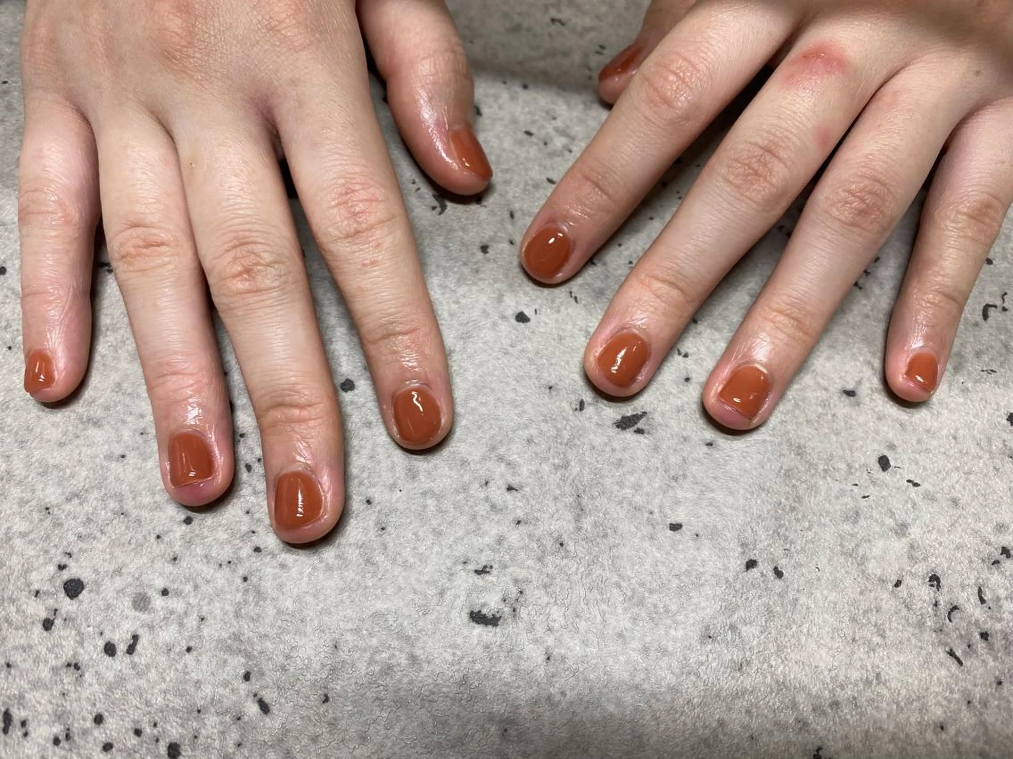 ネイル ワンカラーネイル オレンジ ハンドネイル mogunail &blowのネイルデザイン