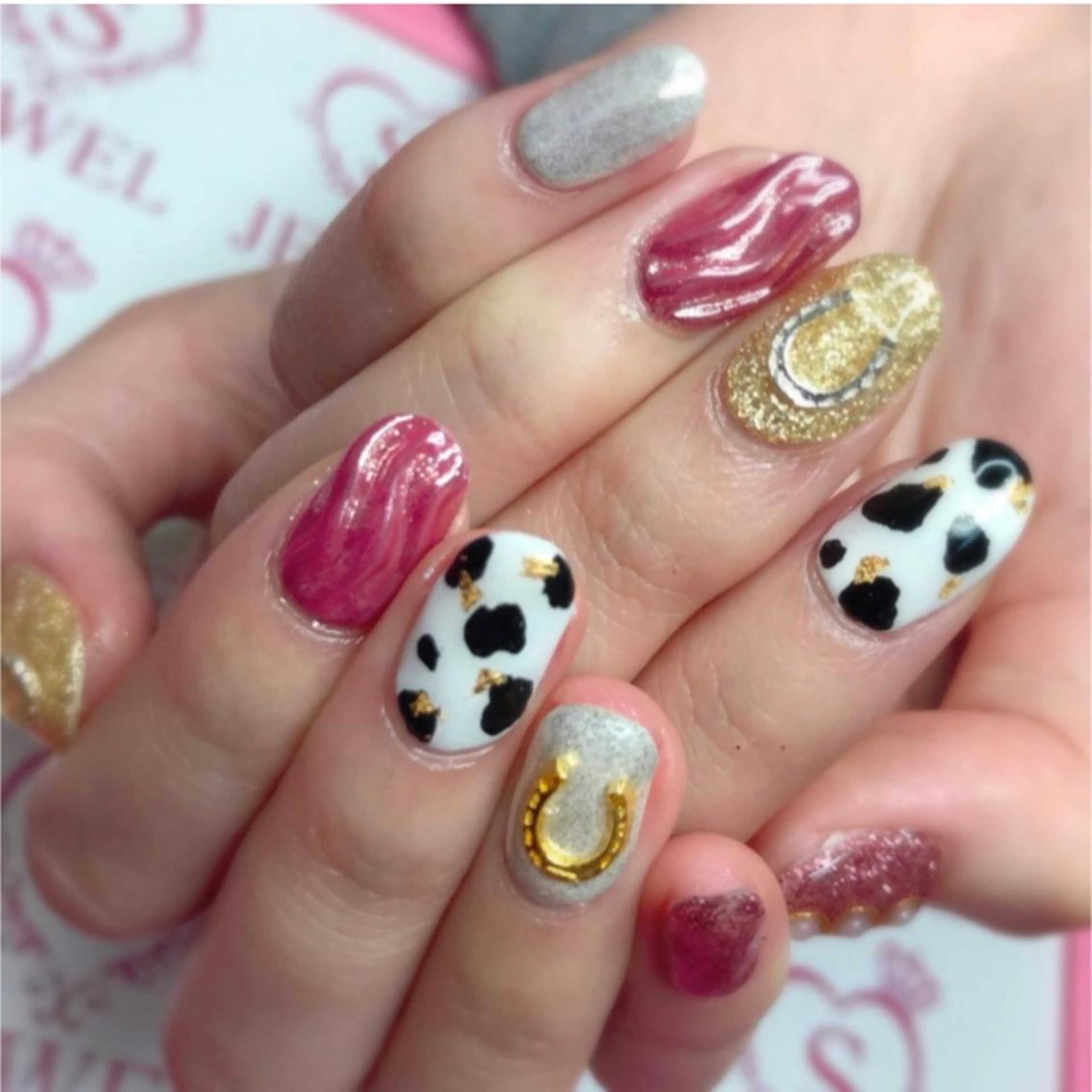 ネイル S. JEWELのネイルデザイン