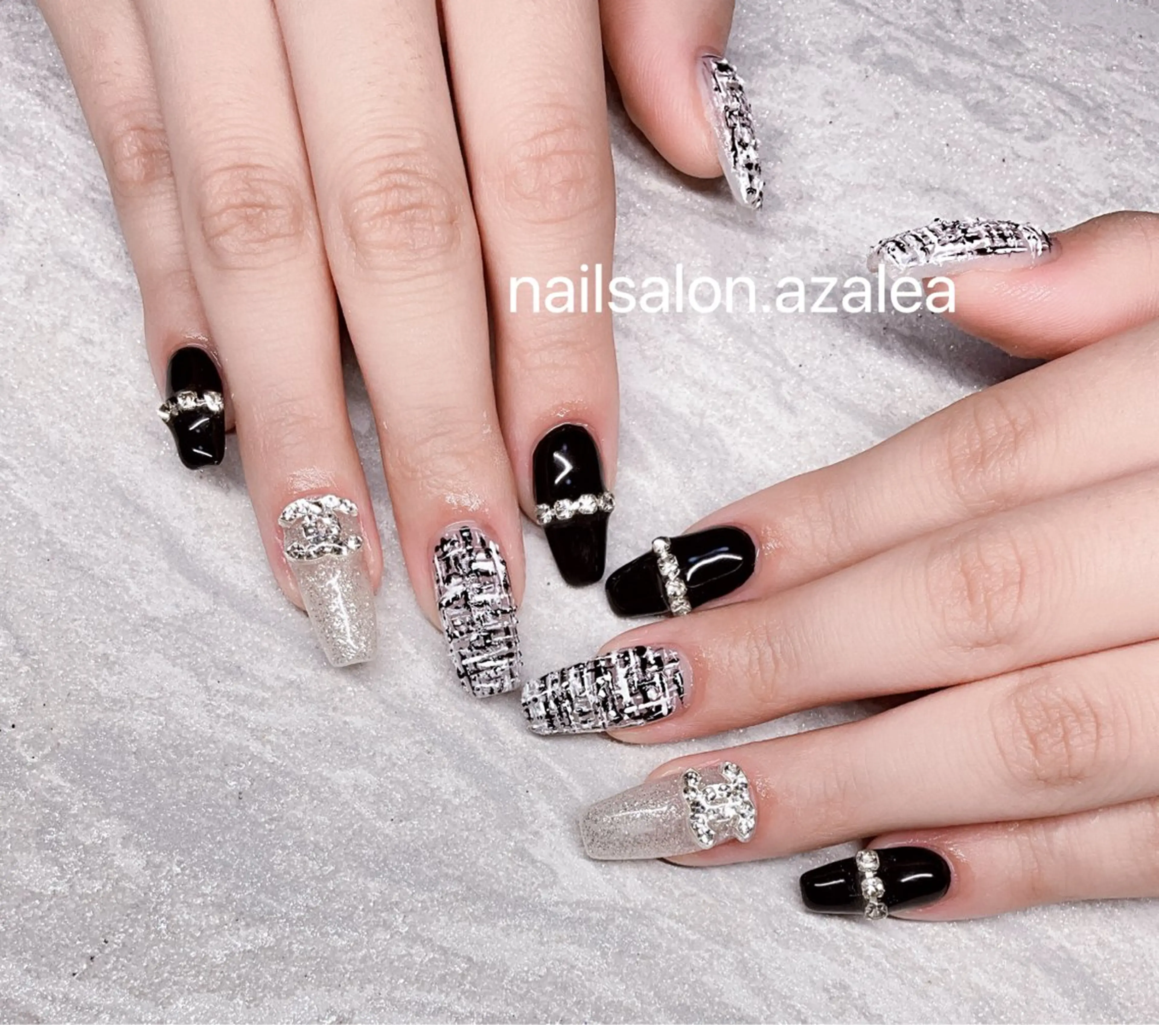 ネイル ハンドネイル R inのネイルデザイン