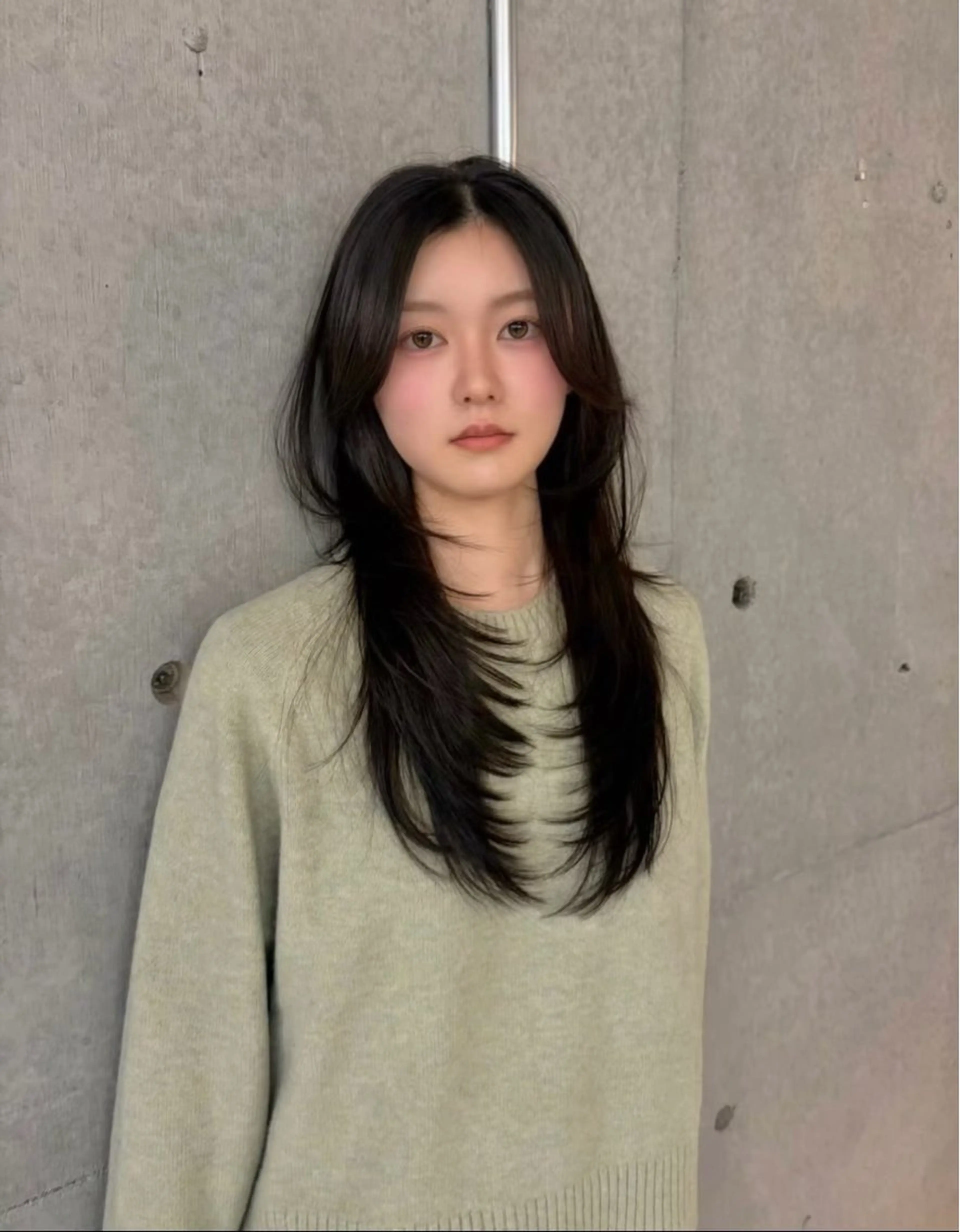 セミロング カット レイヤーカット/ ハッシュカット/草田のヘアスタイル