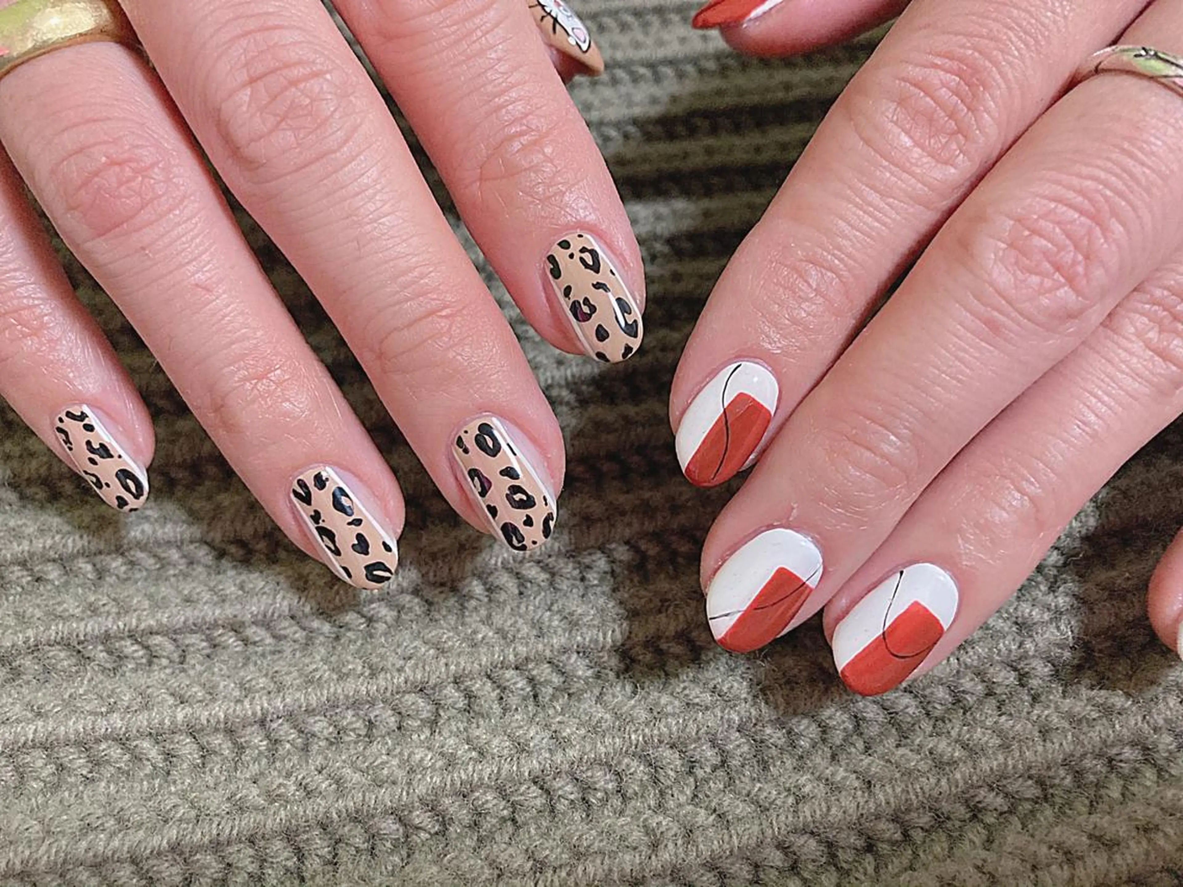 ショート カラー ネイル マツエク・マツパ illum hicariのネイルデザイン