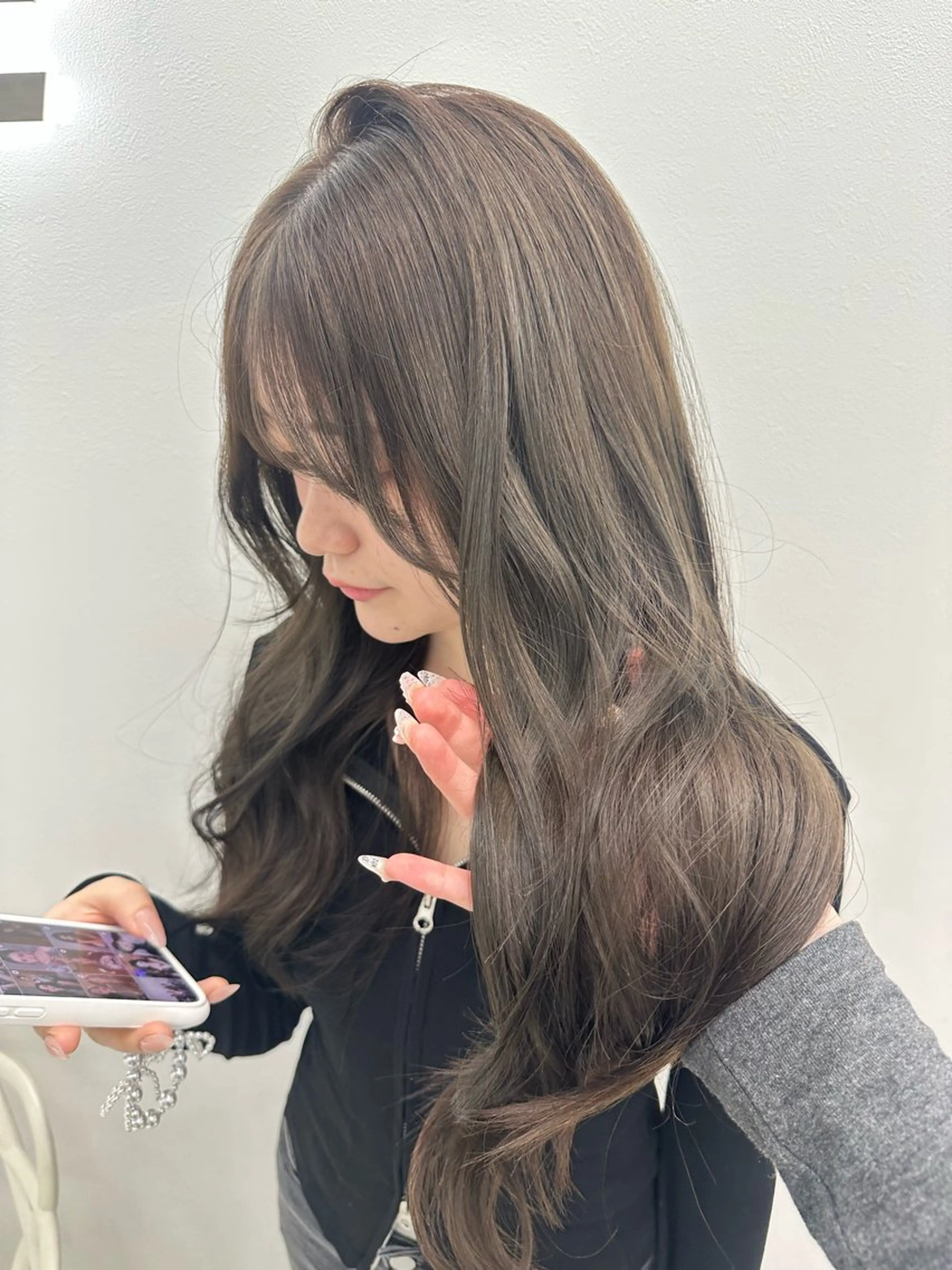 ロング カラー ヘアアレンジ ヘアカラー トリートメント 大人っぽ中韓レディ ヘア🤍MAOのヘアスタイル