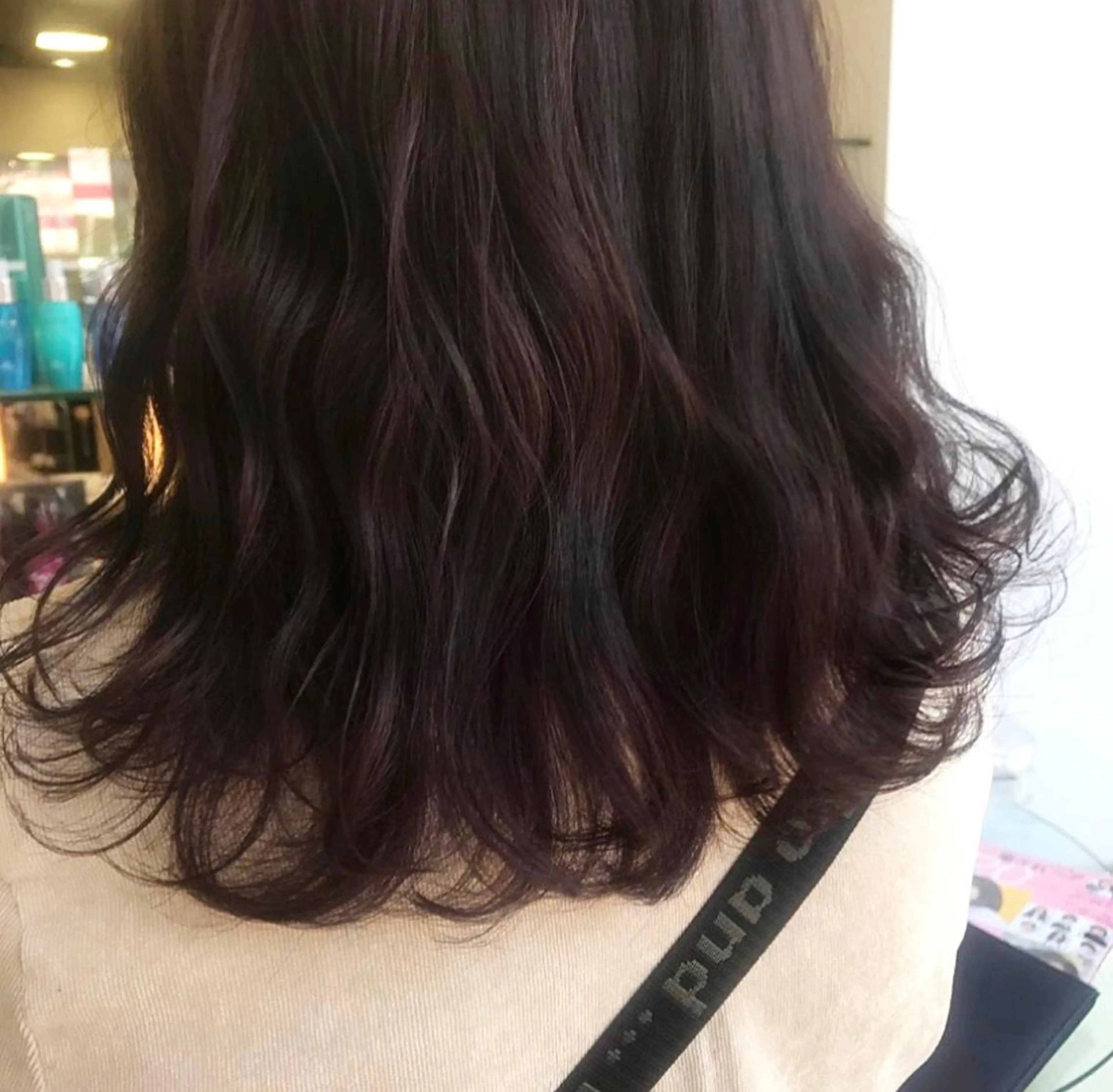 セミロング カラー 滝本 里実のヘアスタイル