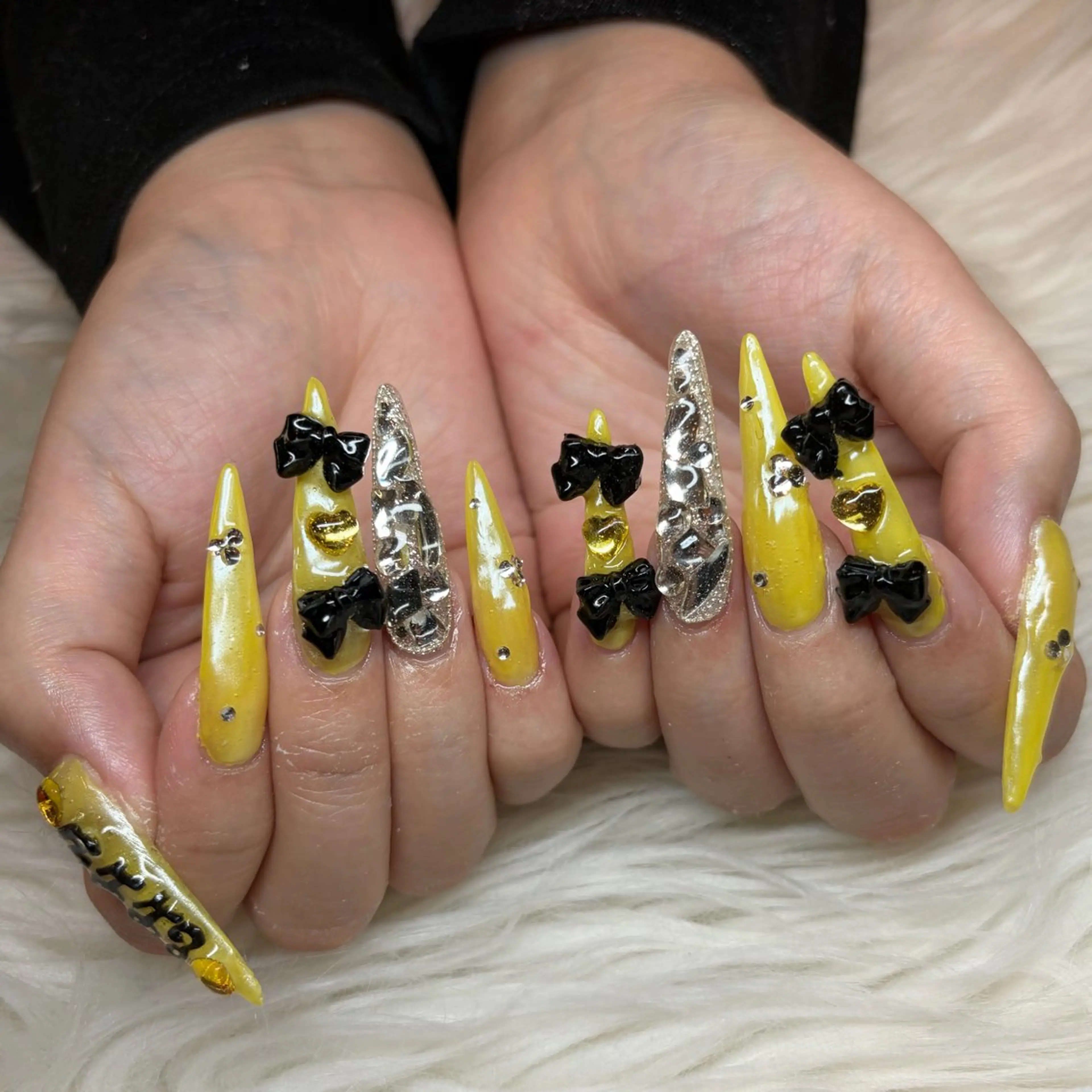 ネイル リボン ハンドネイル ayumi‪‪❤︎‬ Betty Nailのネイルデザイン