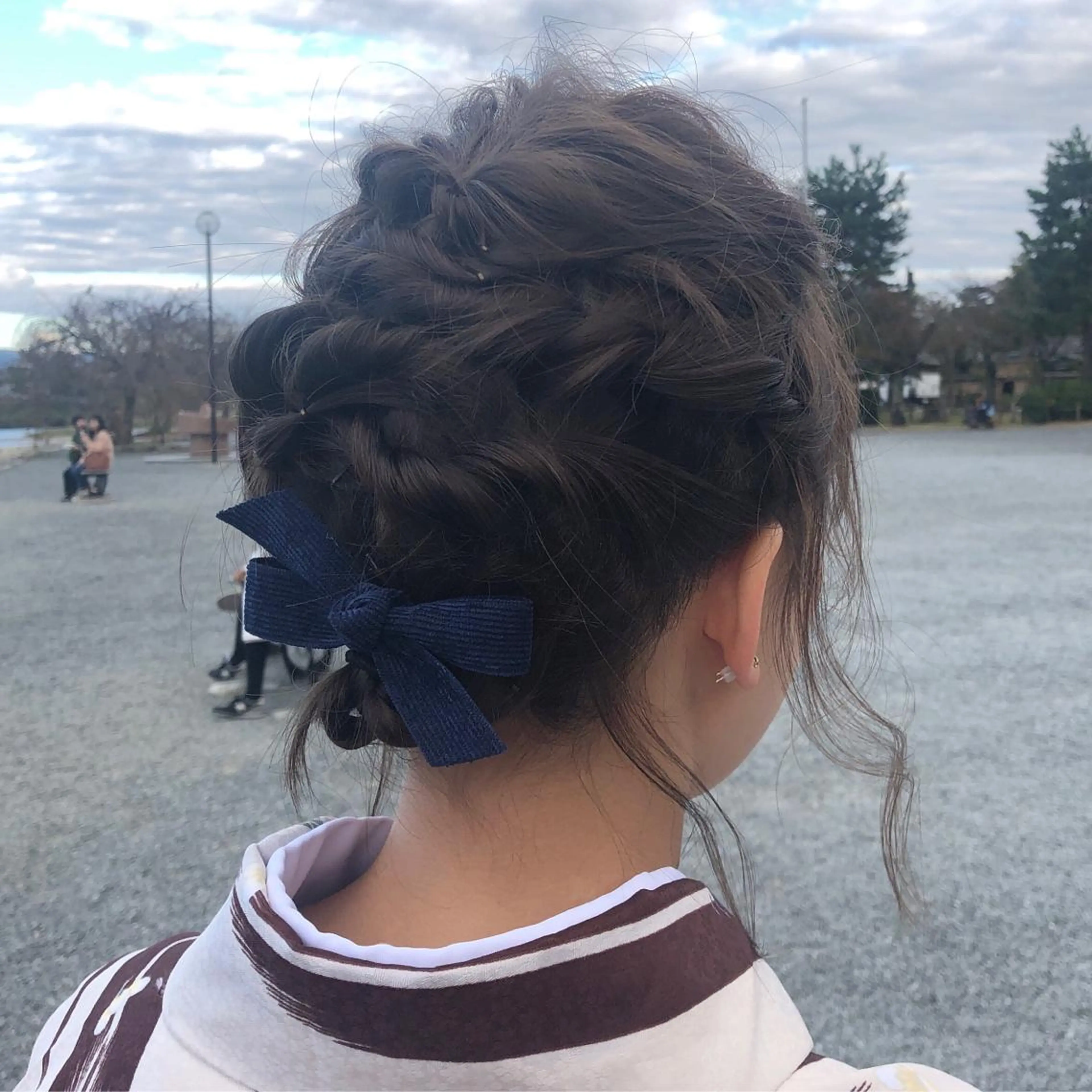 ヘアアレンジ 顔周りの垢抜けヘア 立山あいりのヘアスタイル