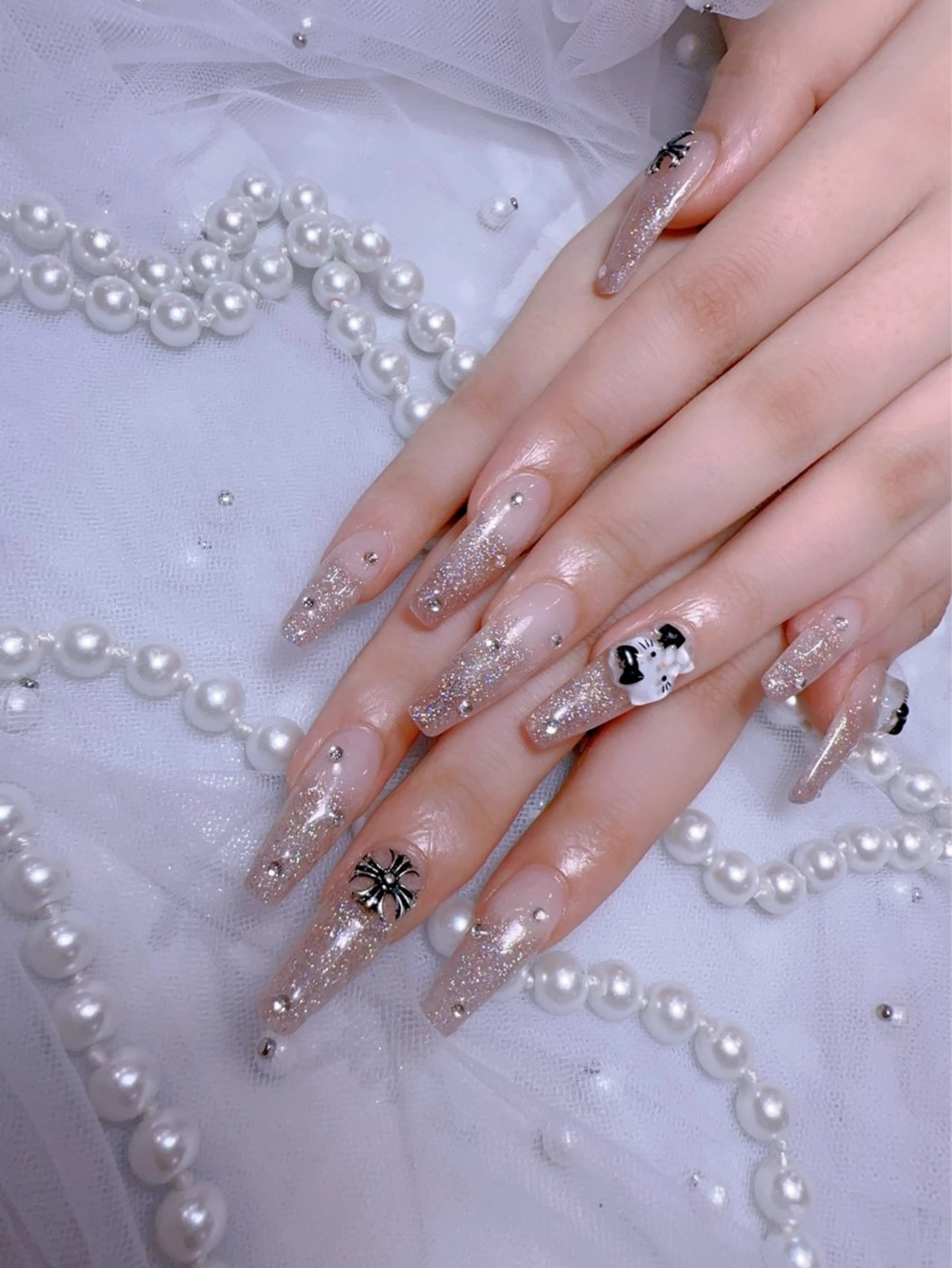 ネイル アートネイル フラッシュネイル フレンチネイル ジェルネイル ガラスフレンチ ハンドネイル You&Me Miyuのネイルデザイン