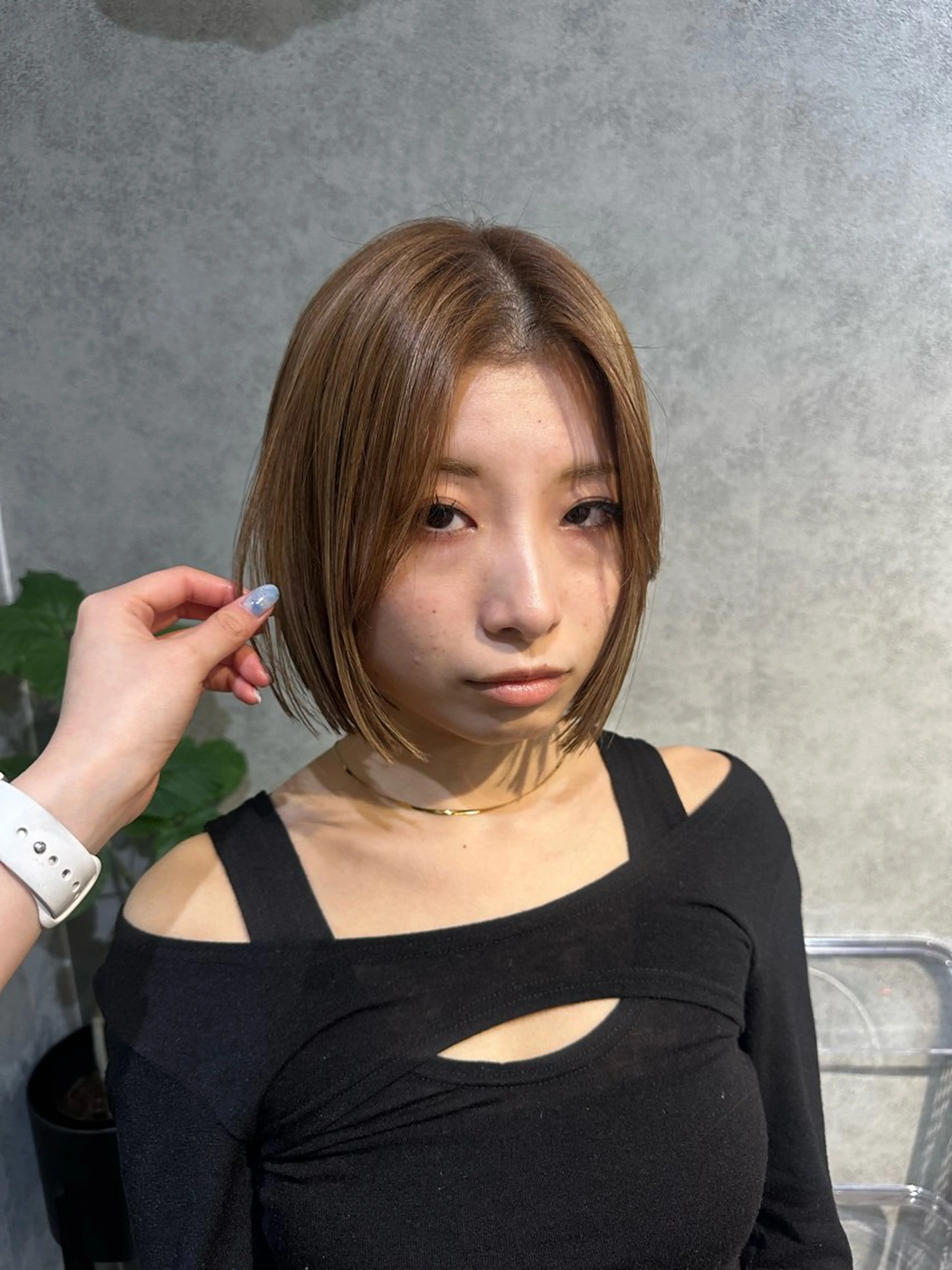 ショート カラー ヘアアレンジ タイトボブ個性派カラ ーAKANEのヘアスタイル