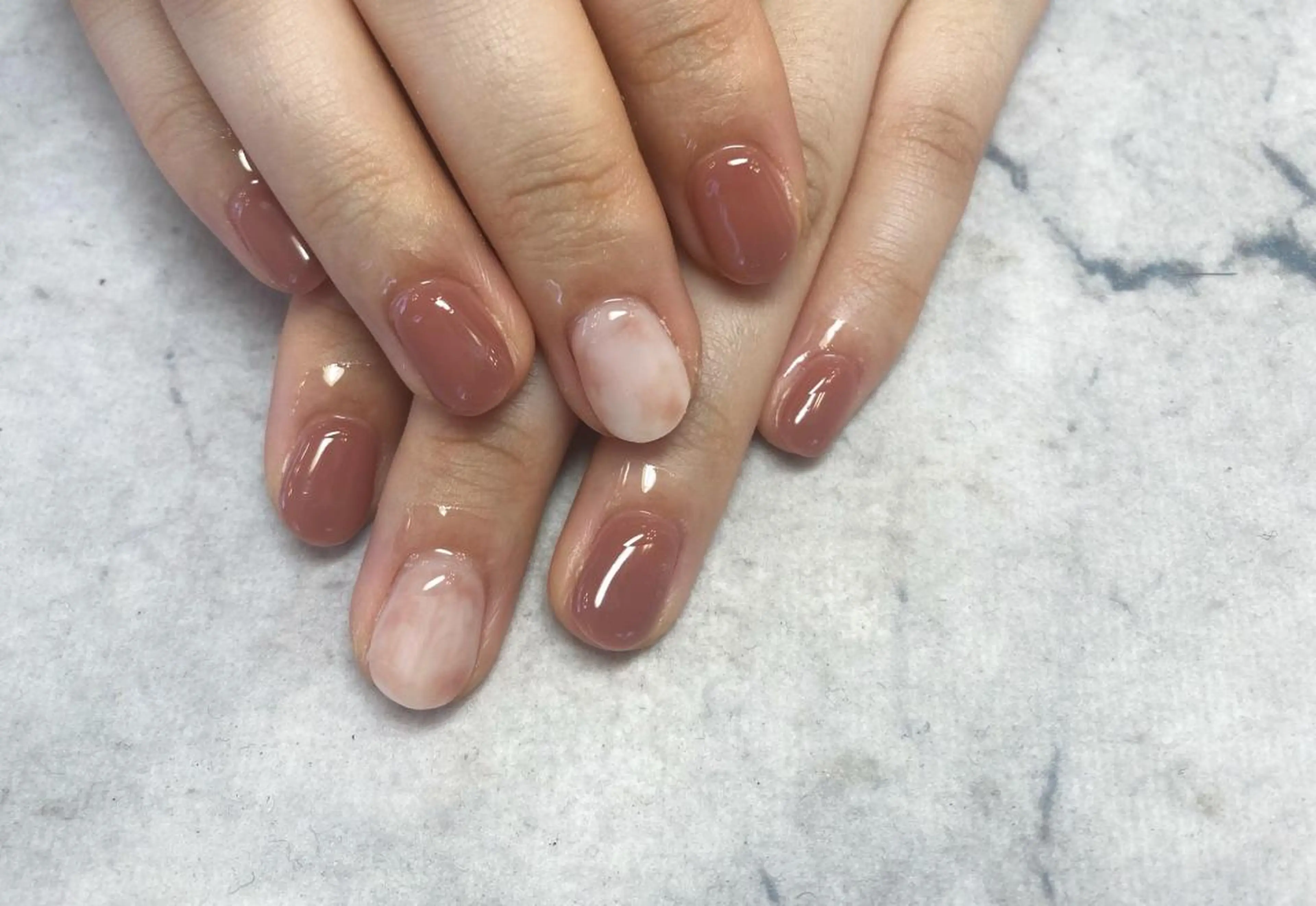 ネイル ネイルリボン 受付スタッフのネイルデザイン