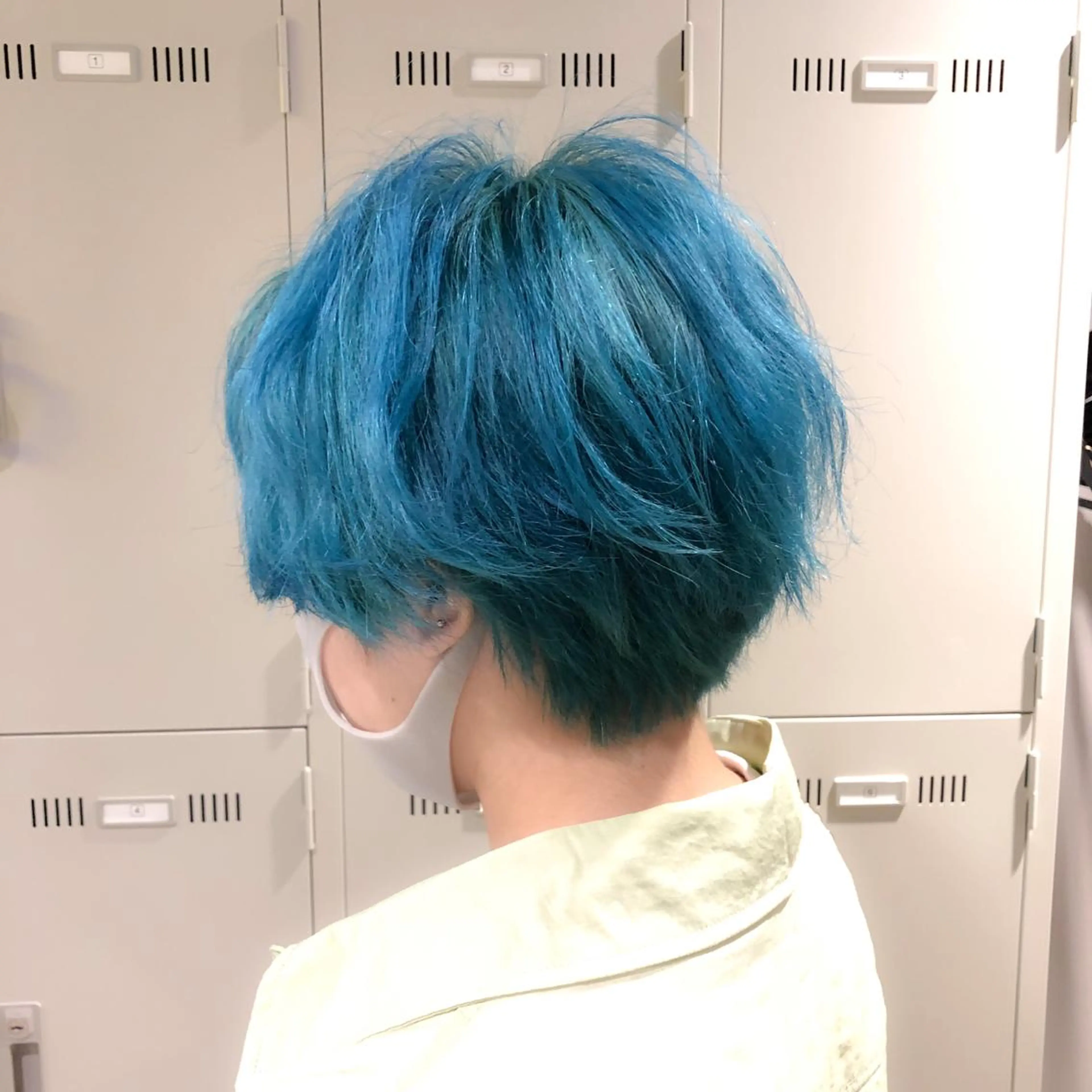 ショート カラー カット ヘアカラー トリートメント ハイトーン×レイヤー カットTAKUMIのヘアスタイル