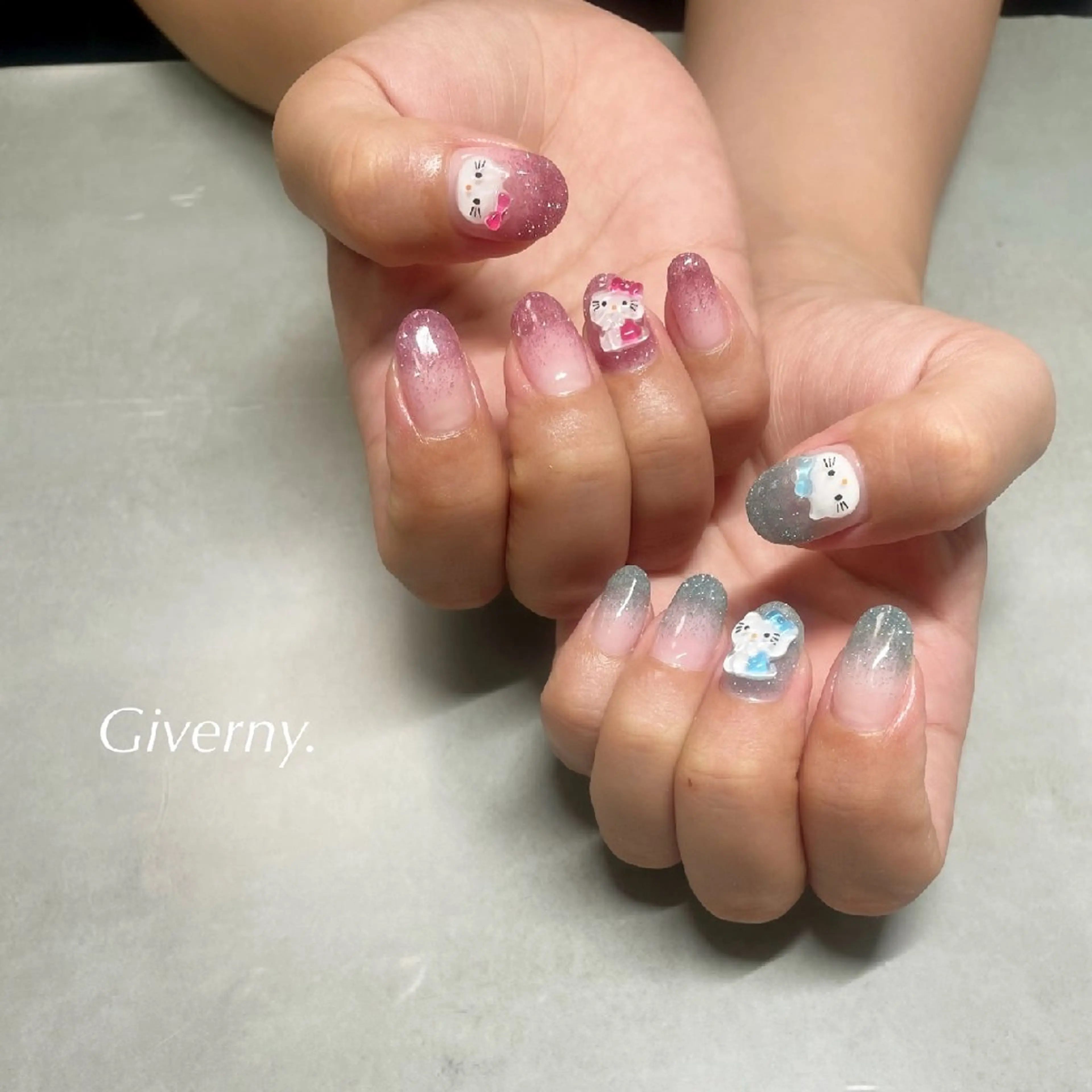 ネイル フラッシュネイル グラデーション 持ち込み ハンドネイル Giverny .のネイルデザイン