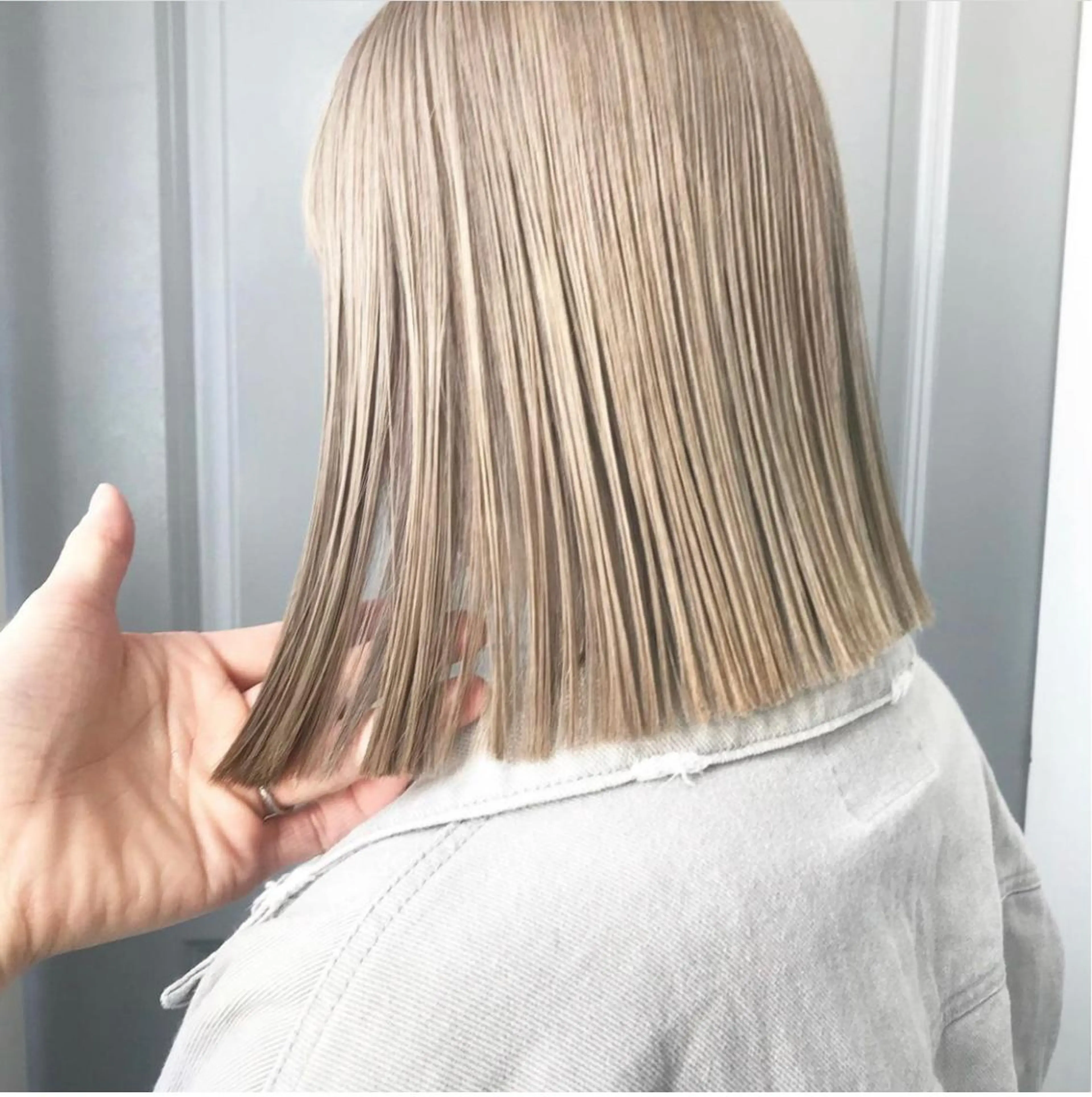 ショート カラー suvvy hairsalonのヘアスタイル