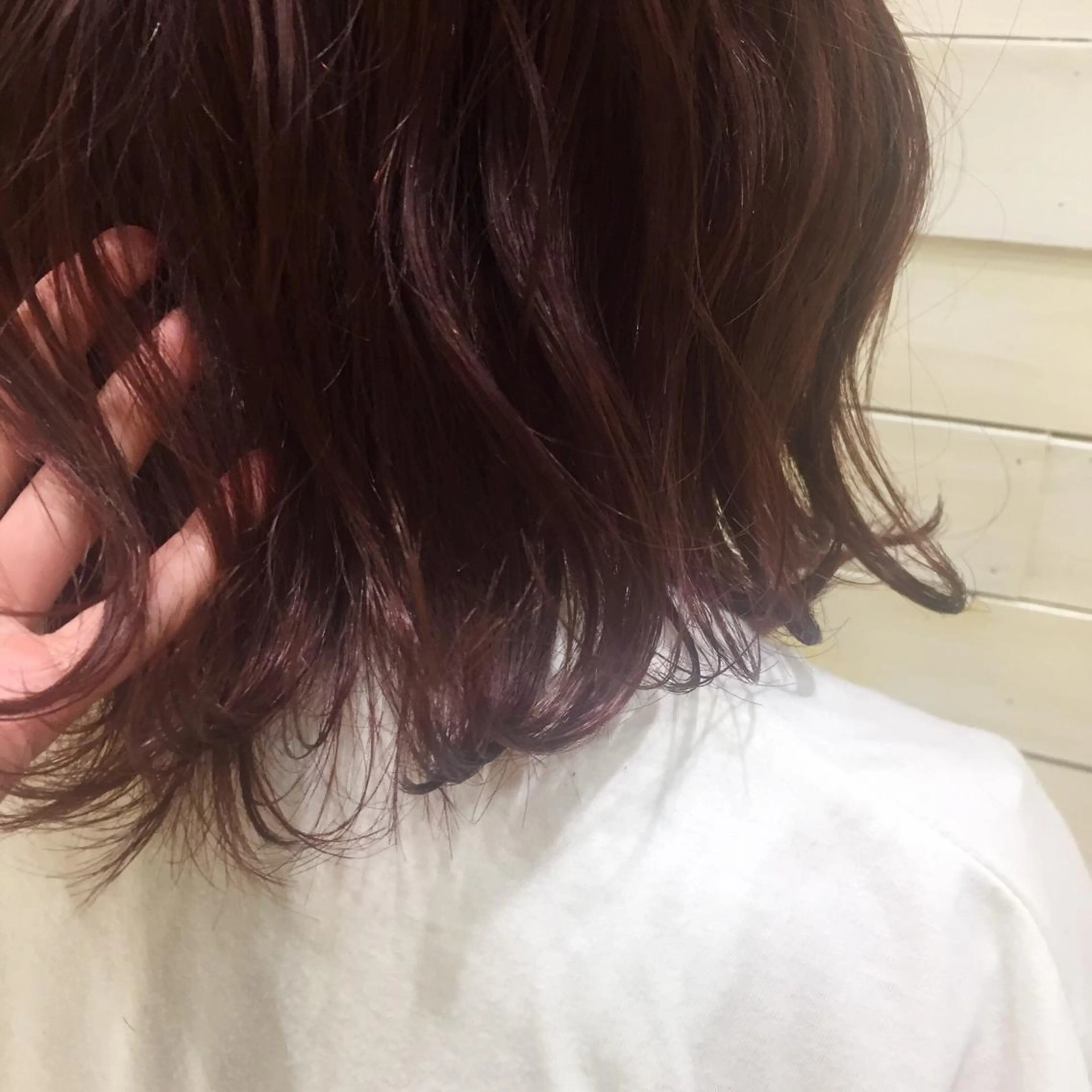 カラー レッドカラー 黒田瀬奈/ボブ まろやかベージュのヘアスタイル