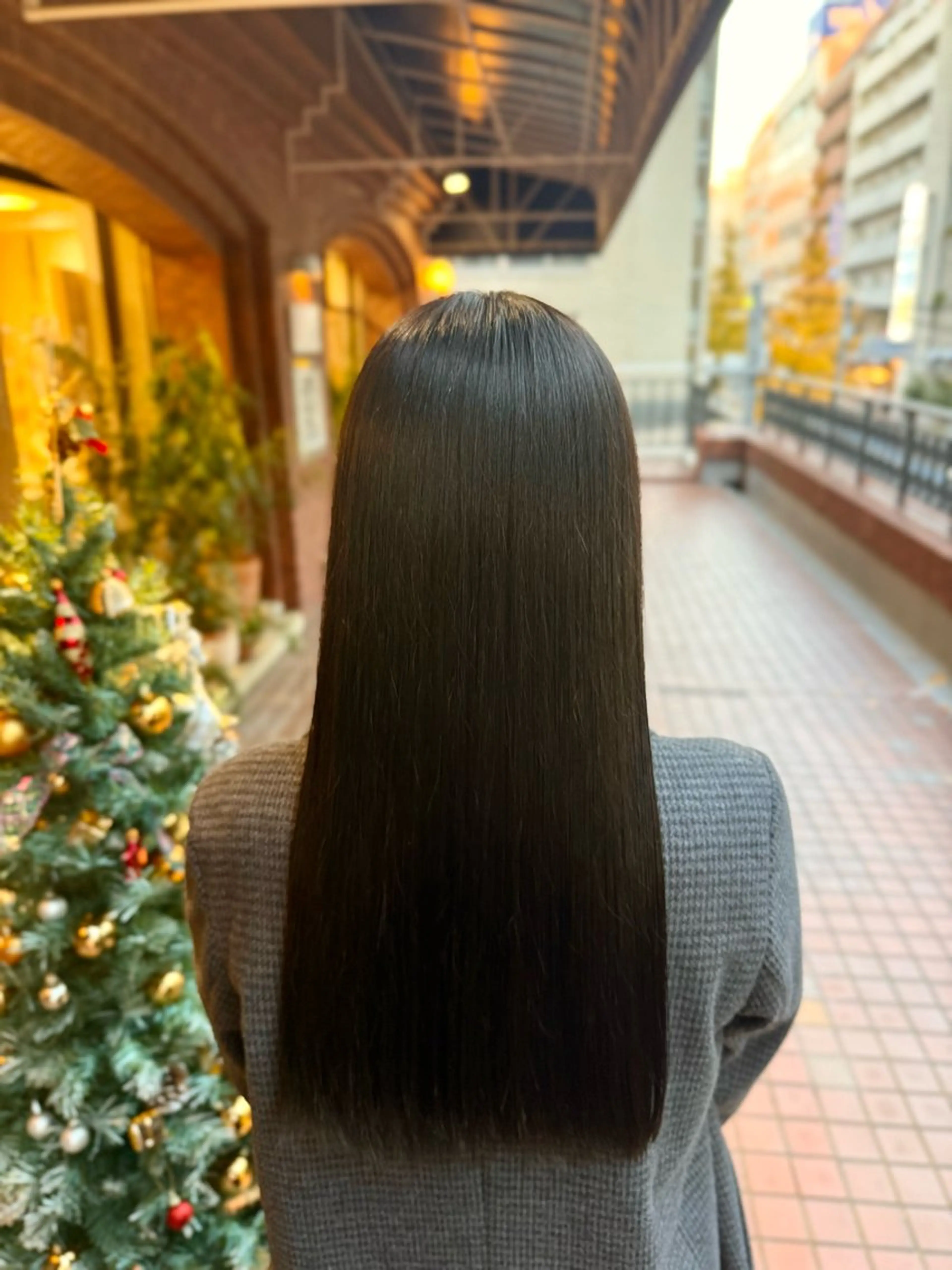 ロング カラー 透明感カラー 小倉 現杷のヘアスタイル