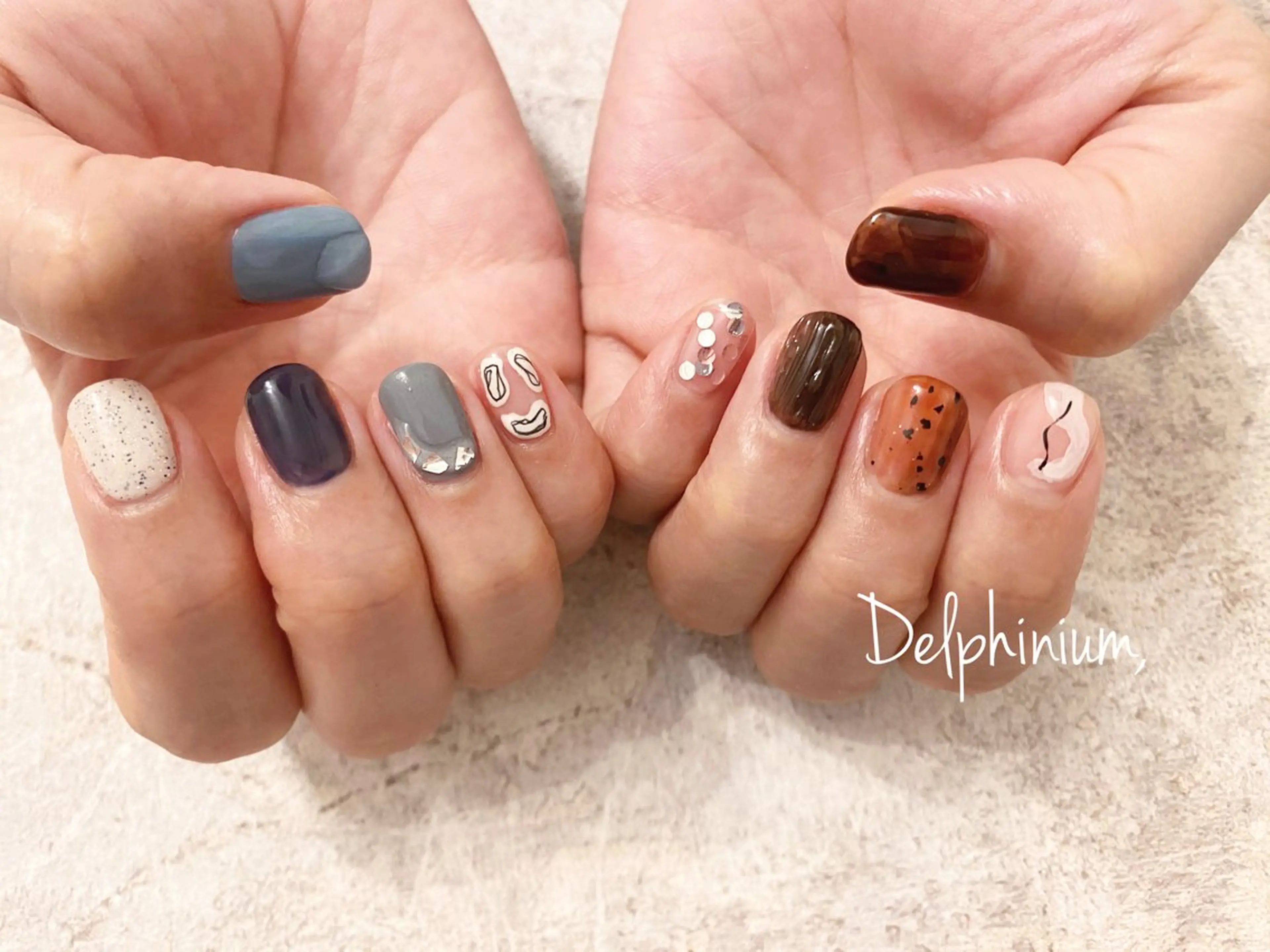 ネイル ジェルネイル ニュアンスネイル パラジェル ハンドネイル 岡本 友恵のネイルデザイン