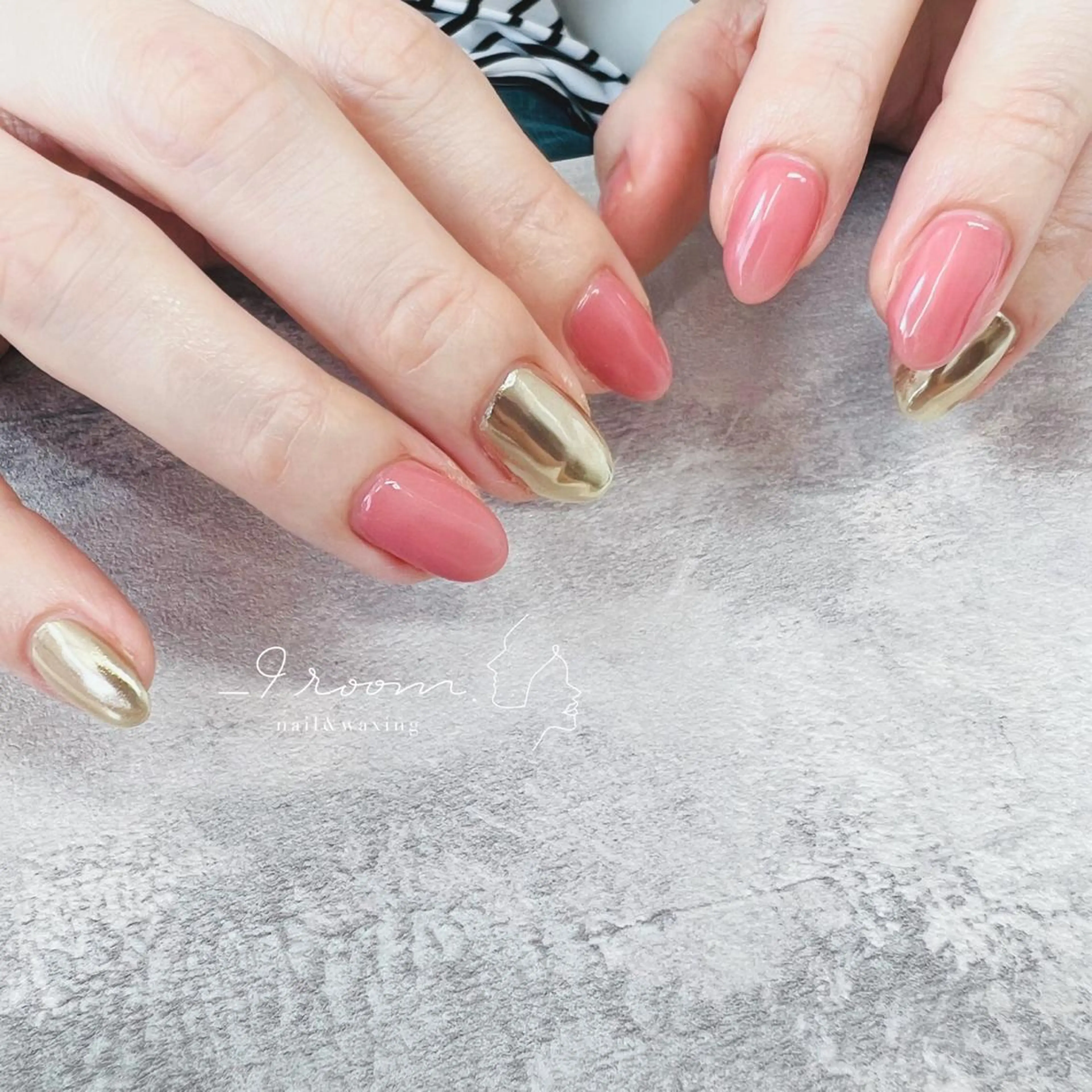 ネイル ミラーネイル オフィスネイル ピンク シンプルネイル _9 room. Yoshimiのネイルデザイン