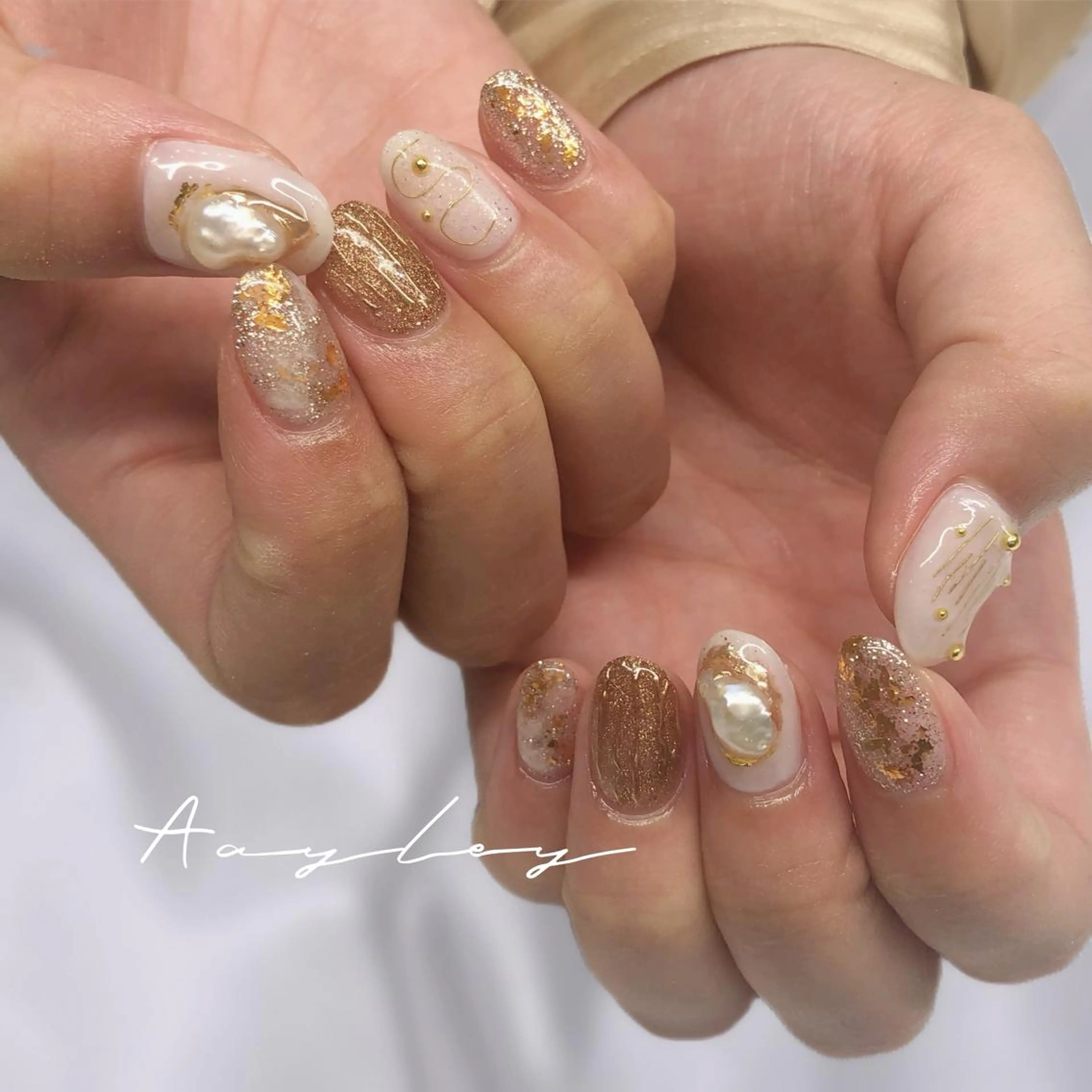 ミディアム カラー ネイル Aayley(アイリー)Salon所属・Aayley アイリ―サロンのネイルデザイン