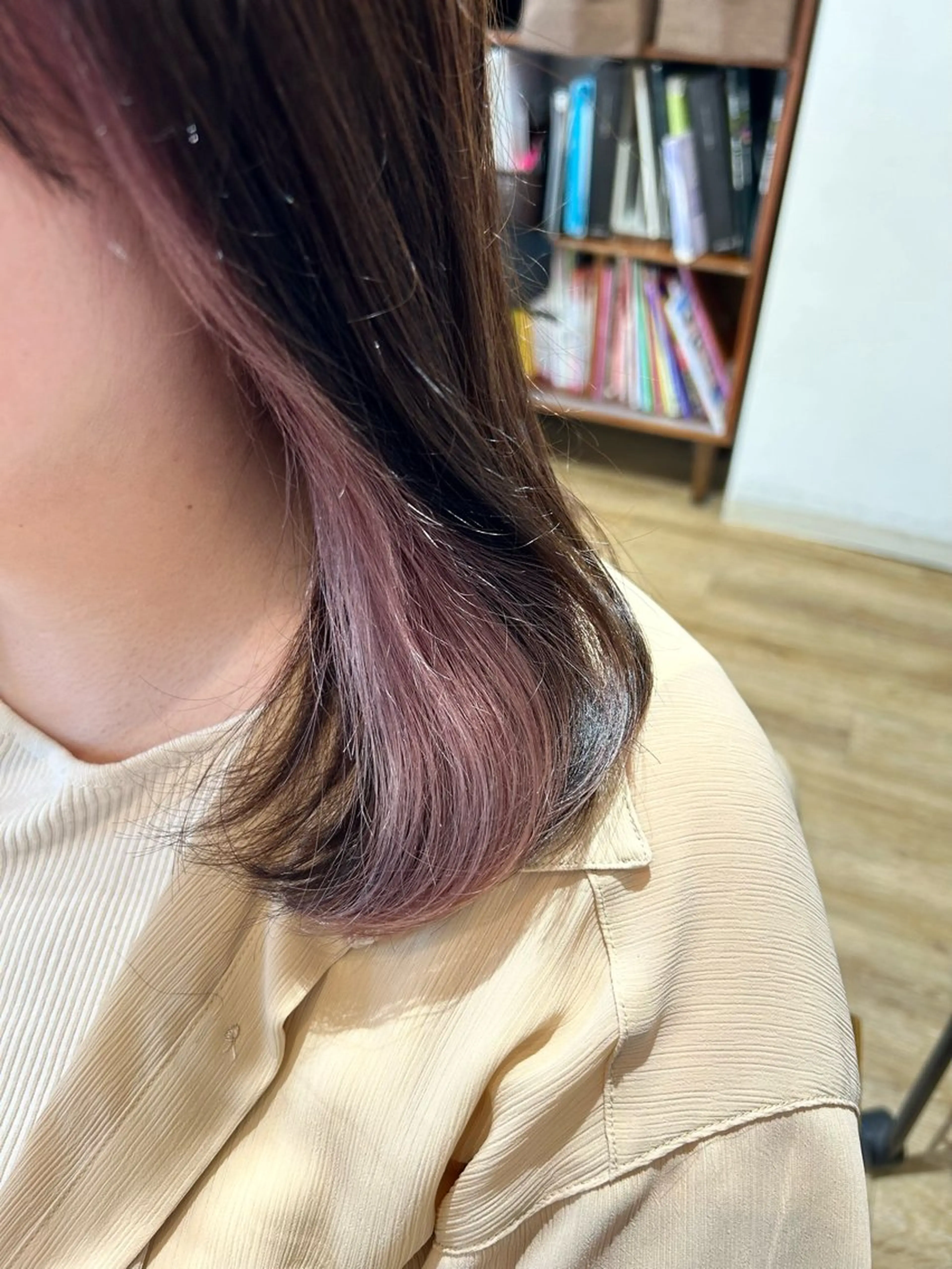 セミロング カラー ブリーチ ピンクカラー ヘアカラー トリートメント 🫧顔周りカット 🫧樫村優香のヘアスタイル