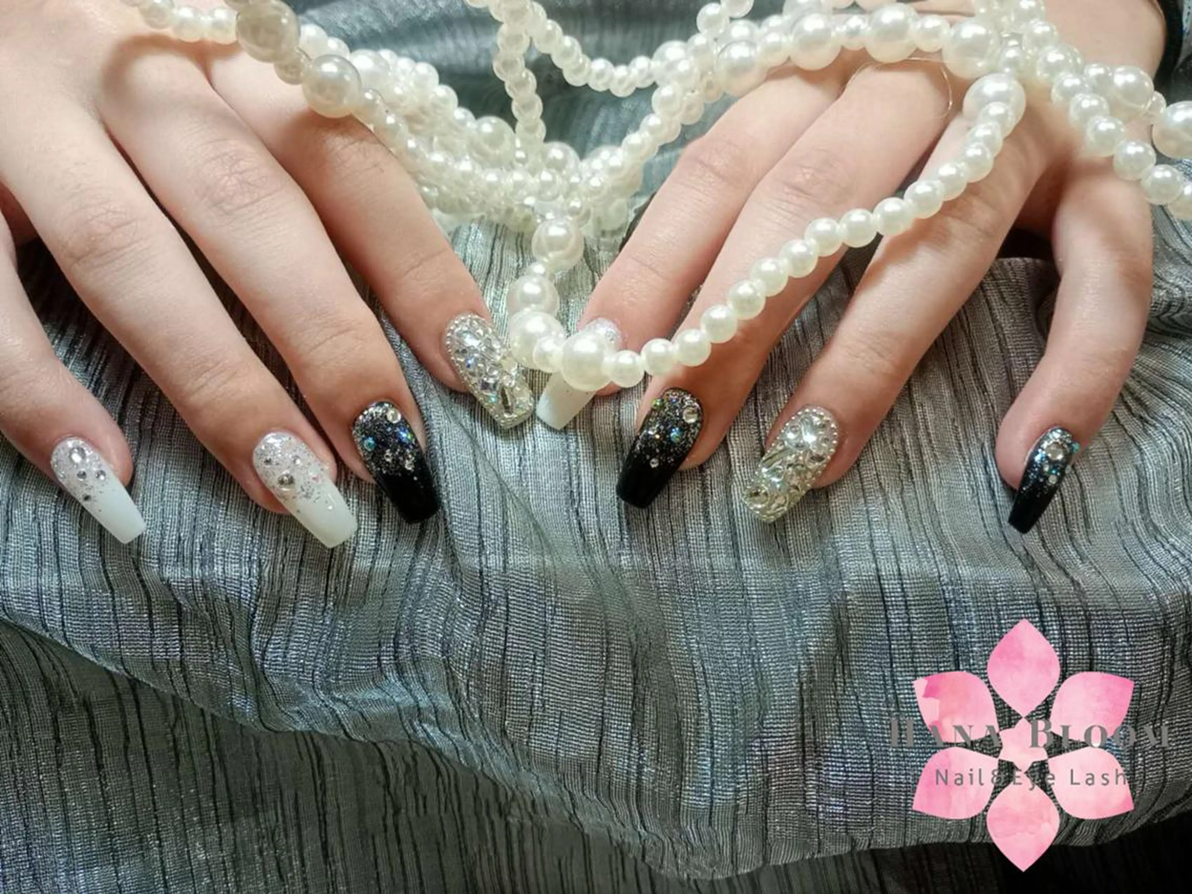 ネイル ガーリー 韓国ネイル ロングネイル 持ち込み リボン ハンドネイル ハンドケア Hana Bloom Nail💛Rinaのネイルデザイン