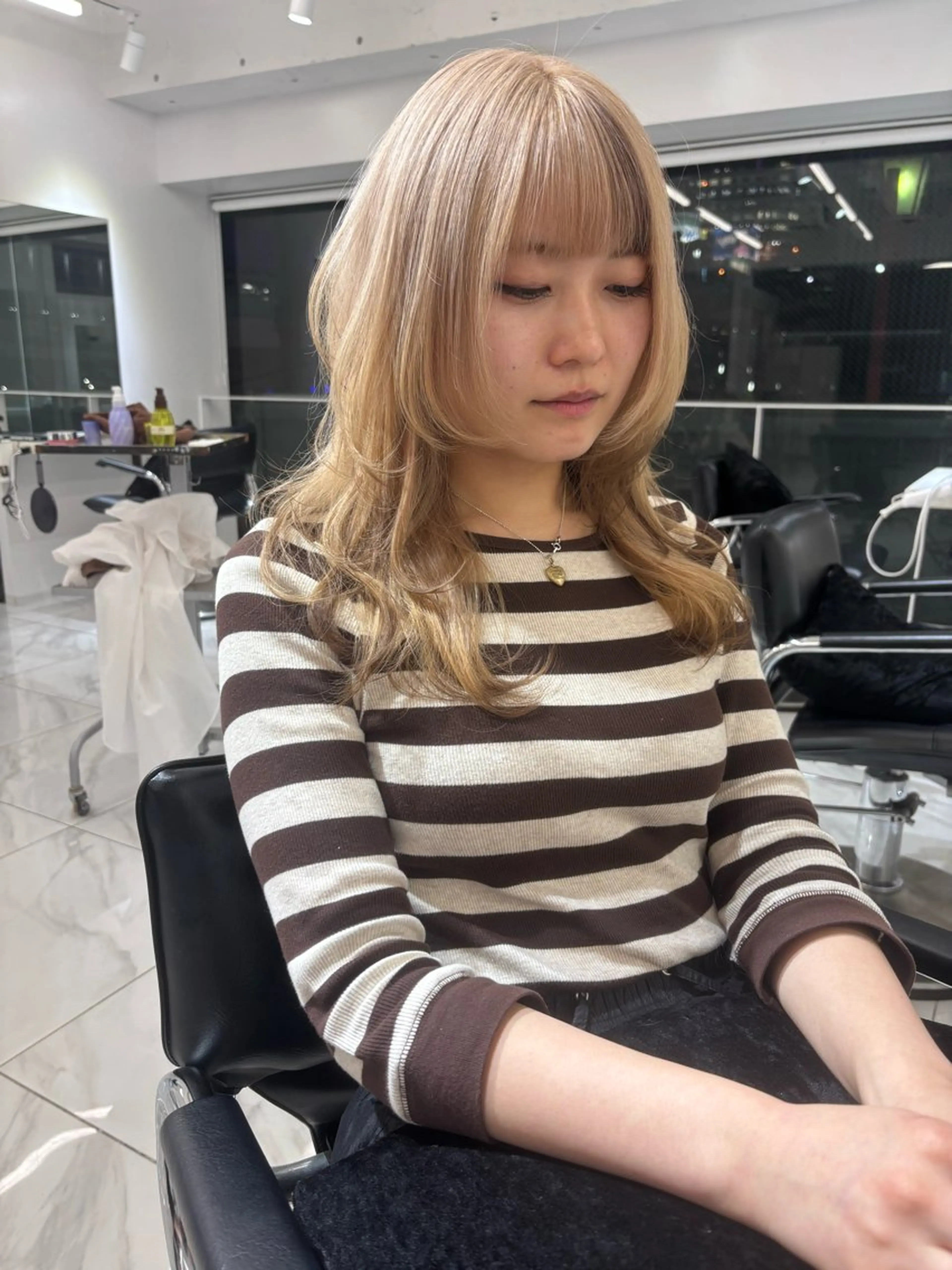 ミディアム カラー ハイレイヤー レイヤーカット 🩶大人韓国ヘア 渋谷/Satsukiのヘアスタイル