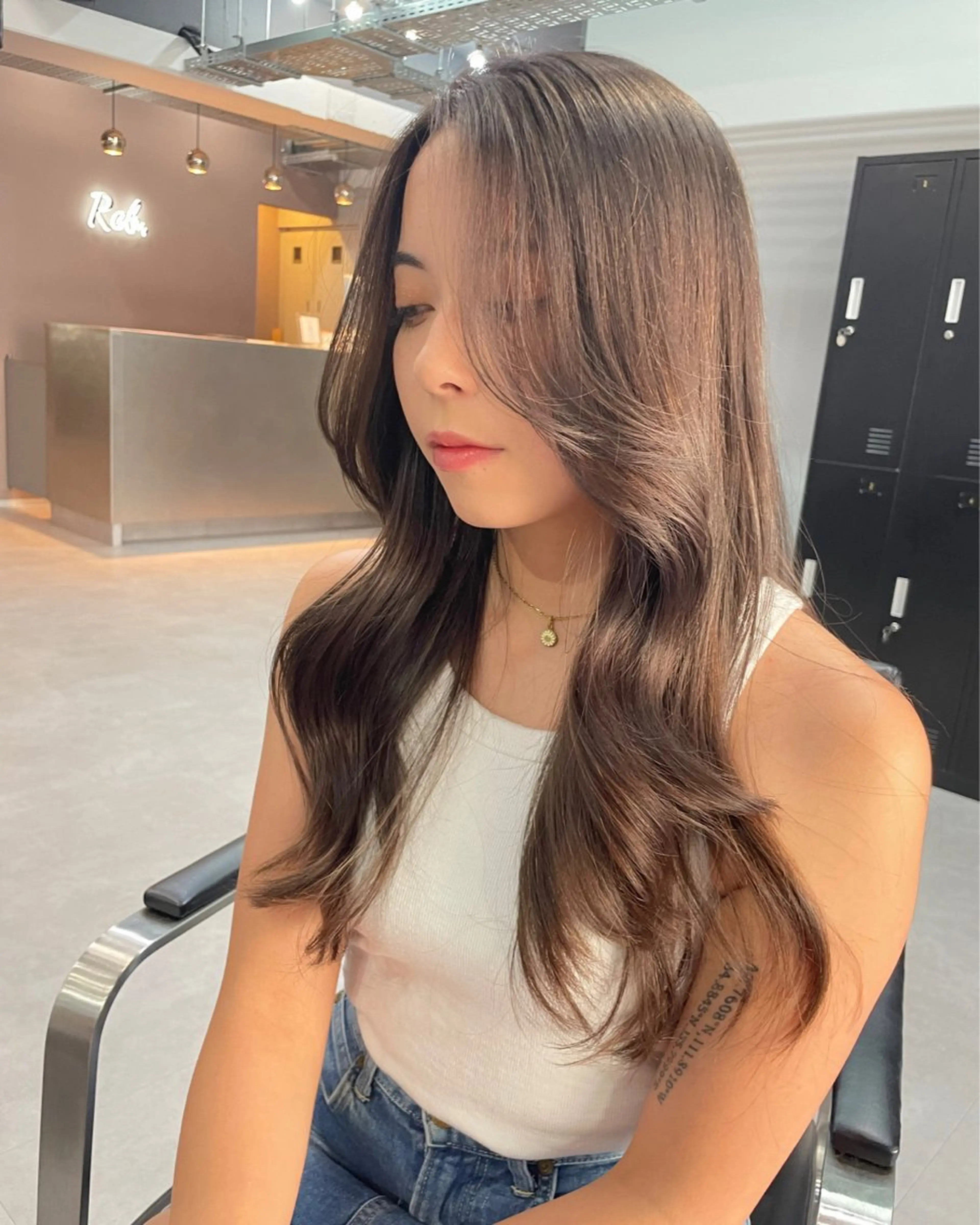 ロング カラー ミルクティーベージュ ❤︎レイヤー　MIAのヘアスタイル