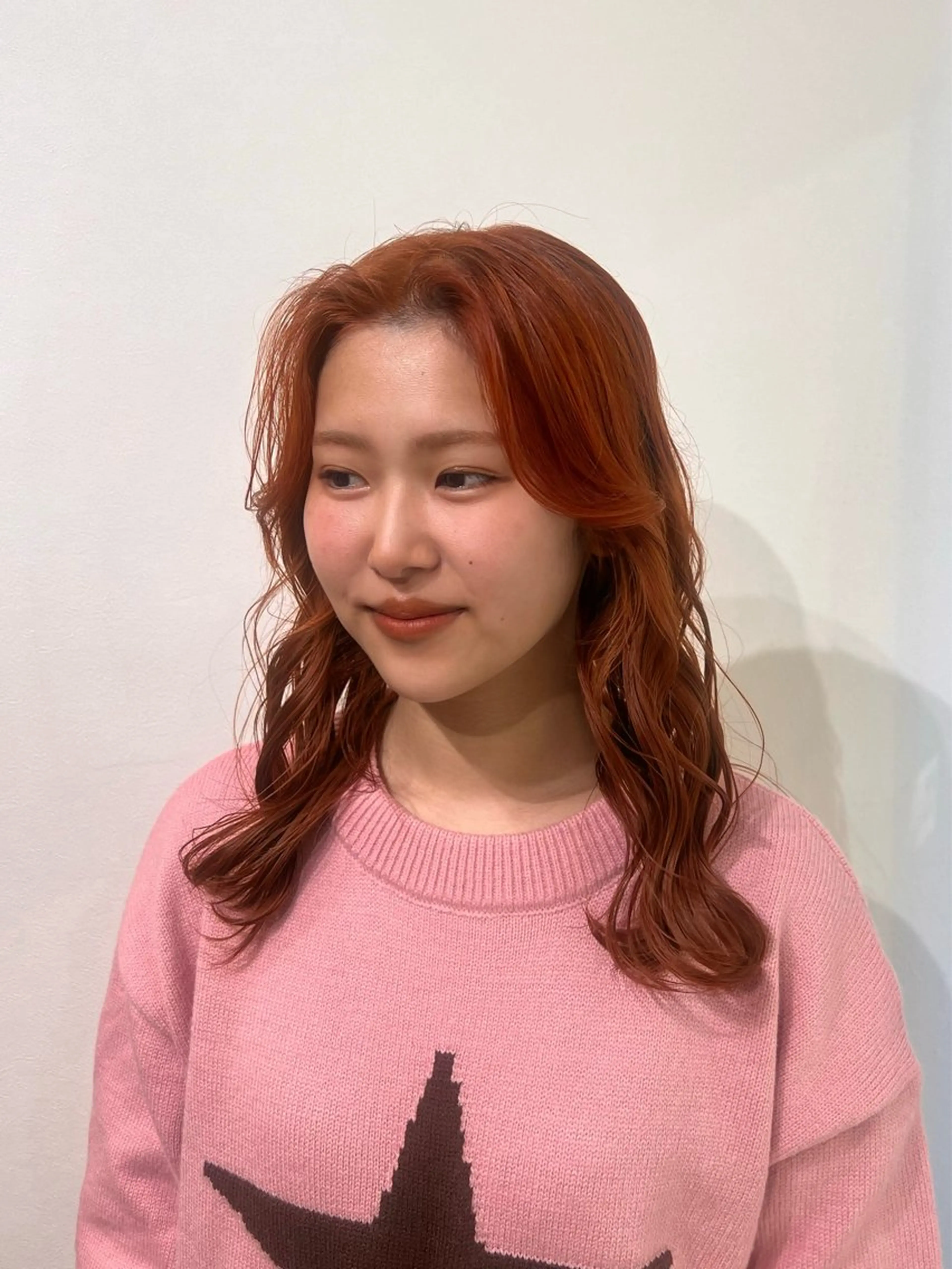 ロング カラー ブリーチ ダブルカラー 韓国風カラー ブリーチなしカラー オレンジ 𝙎𝙚𝙞𝙧𝙖 ☆カット/パーマのヘアスタイル