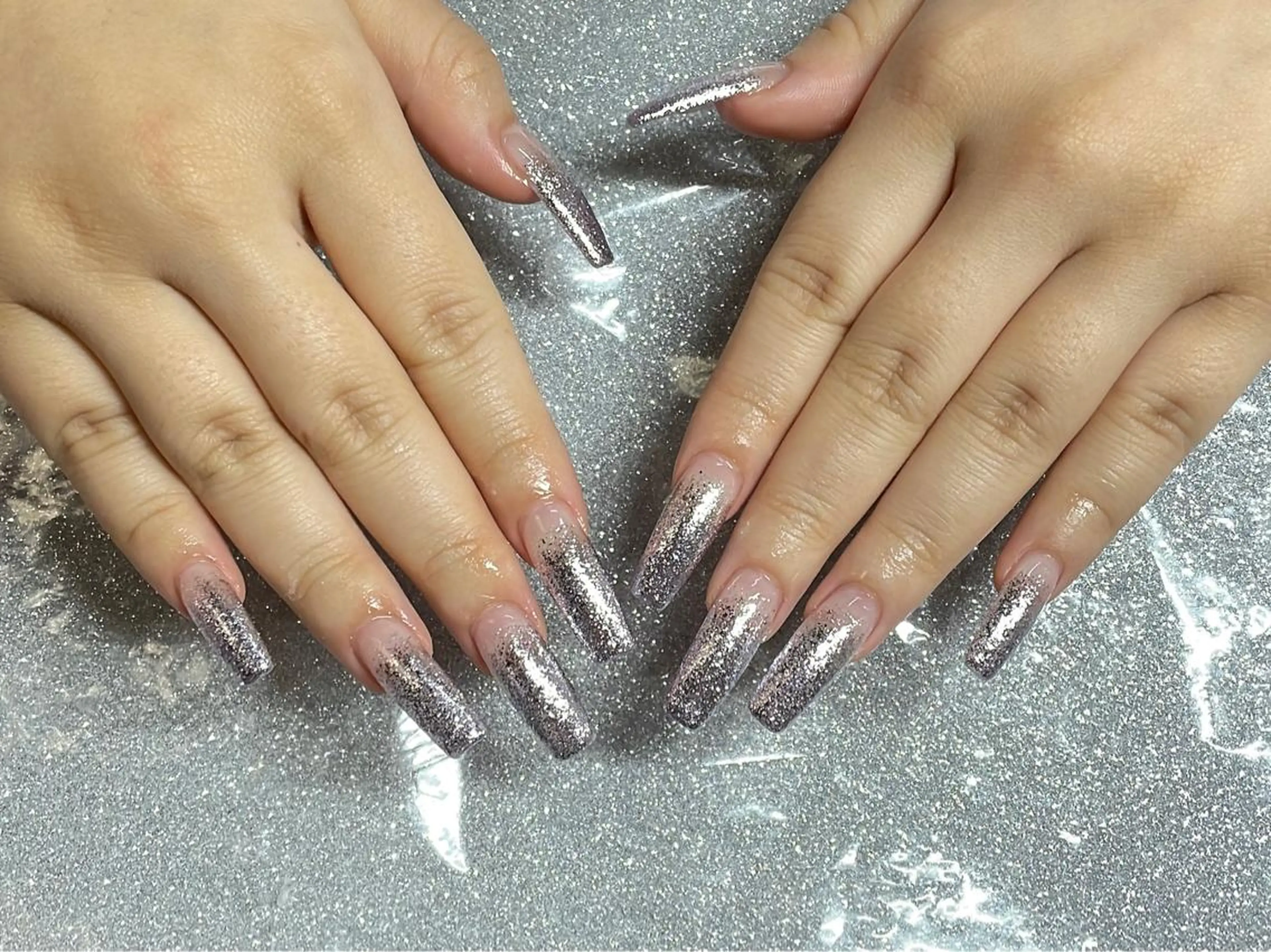 ネイル VIERU 🌈🎀💖のネイルデザイン