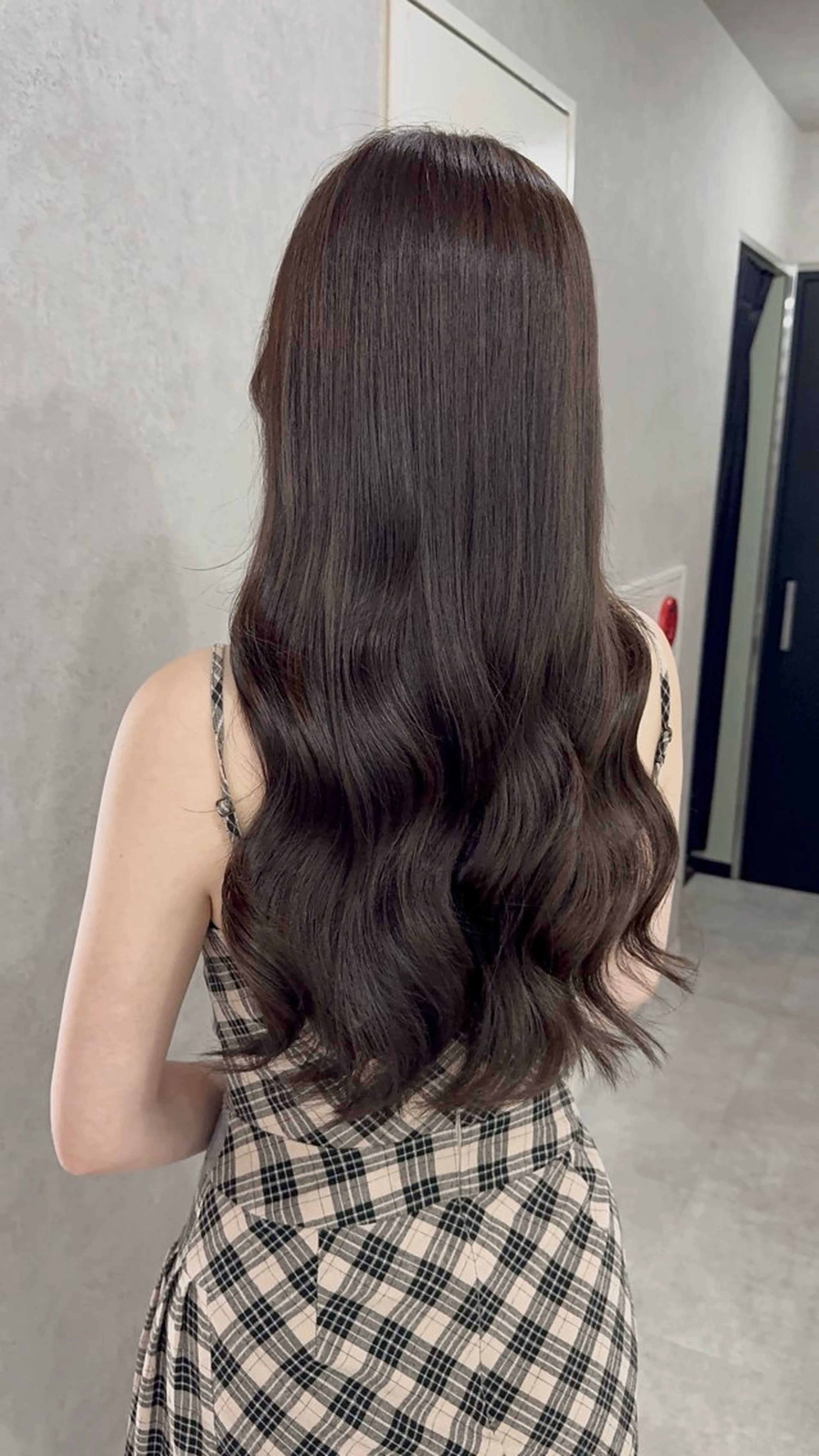 ロング カラー アッシュ アッシュブラウン ベージュカラー 黒髪 ブリーチ カット ヘアカラー トリートメント 赤み無し柔らかカラー 【梅田】madokaのヘアスタイル