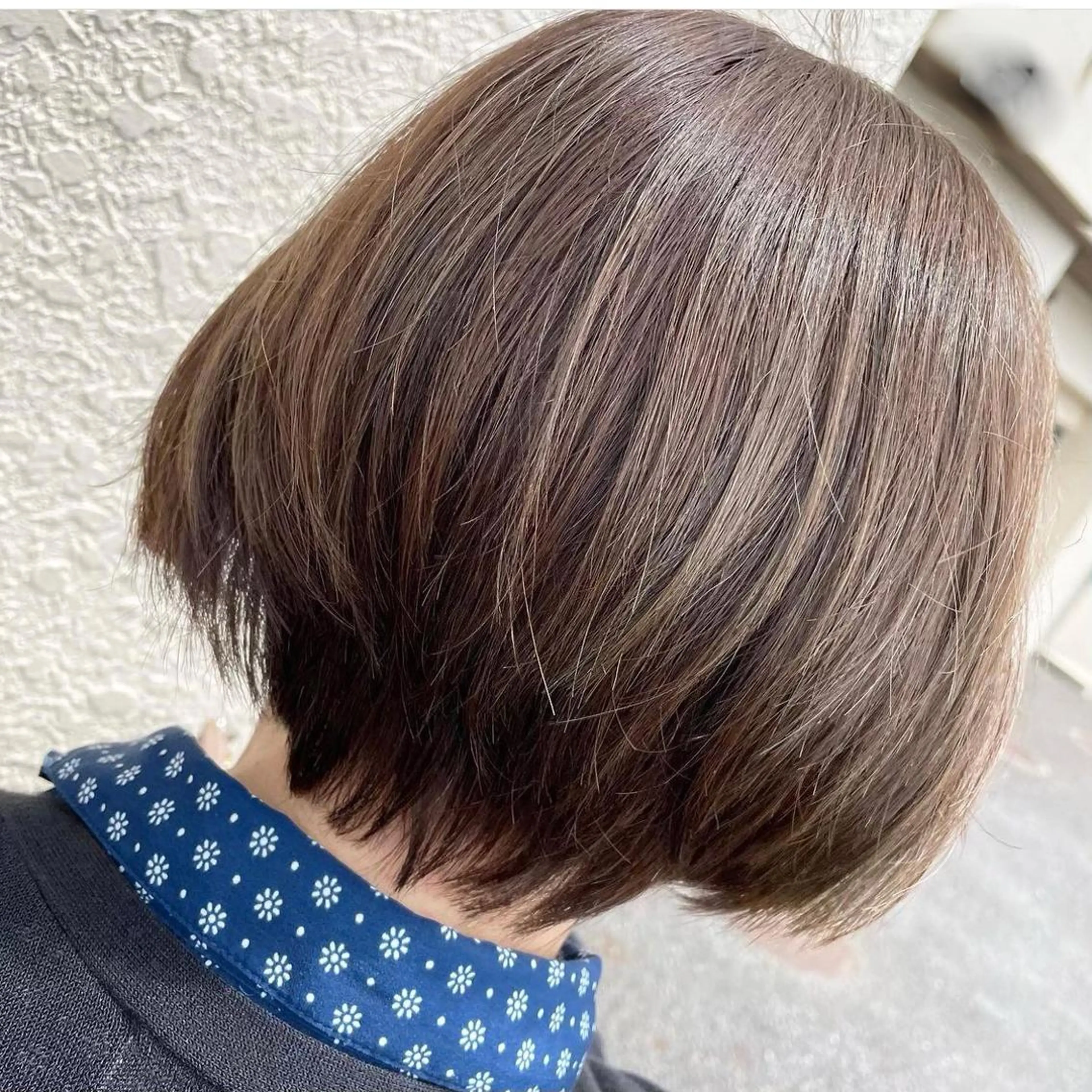 ショート カラー 山本 佳奈のヘアスタイル