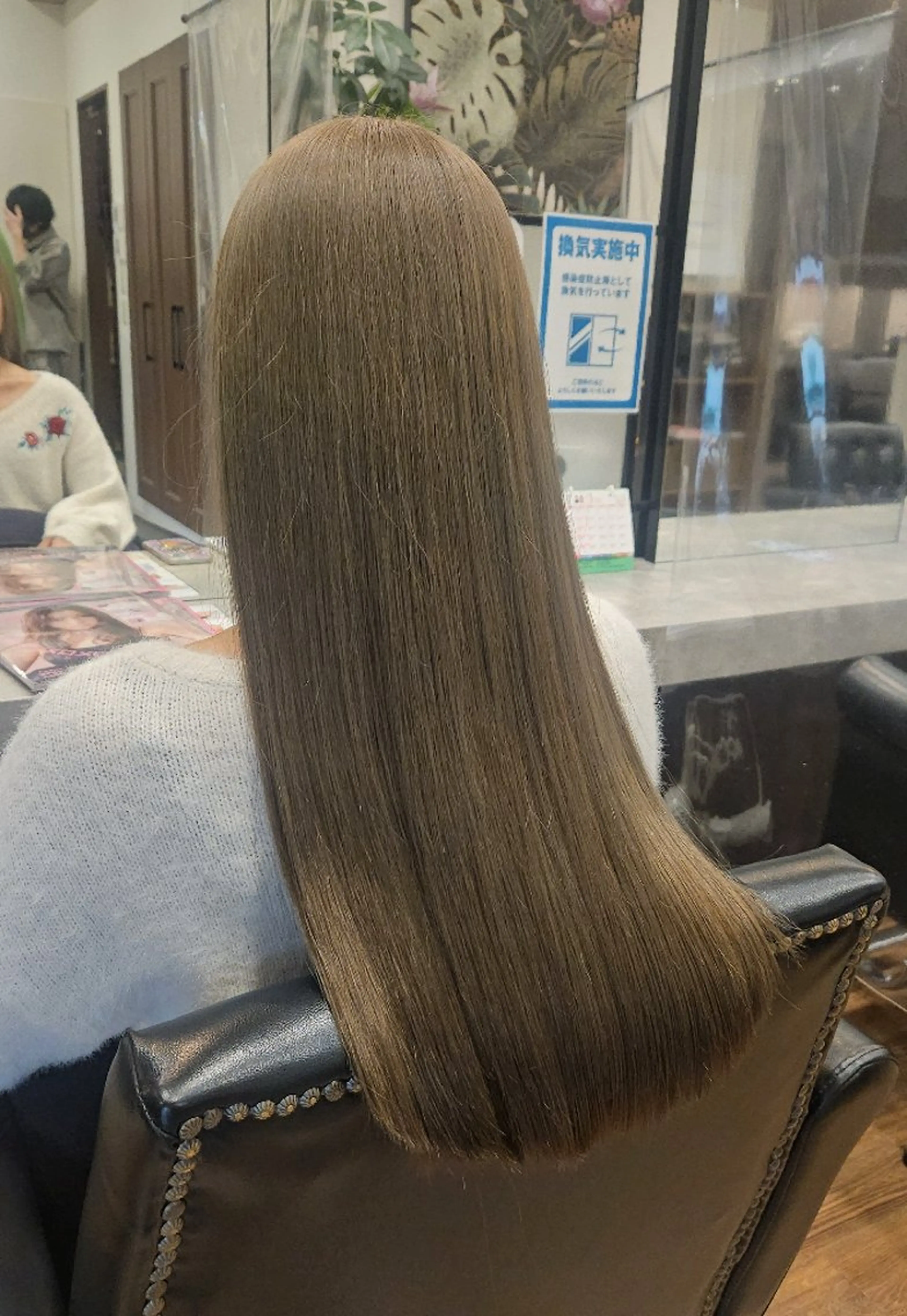 ロング カラー カット ヘアカラー トリートメント 関口 友菜のヘアスタイル