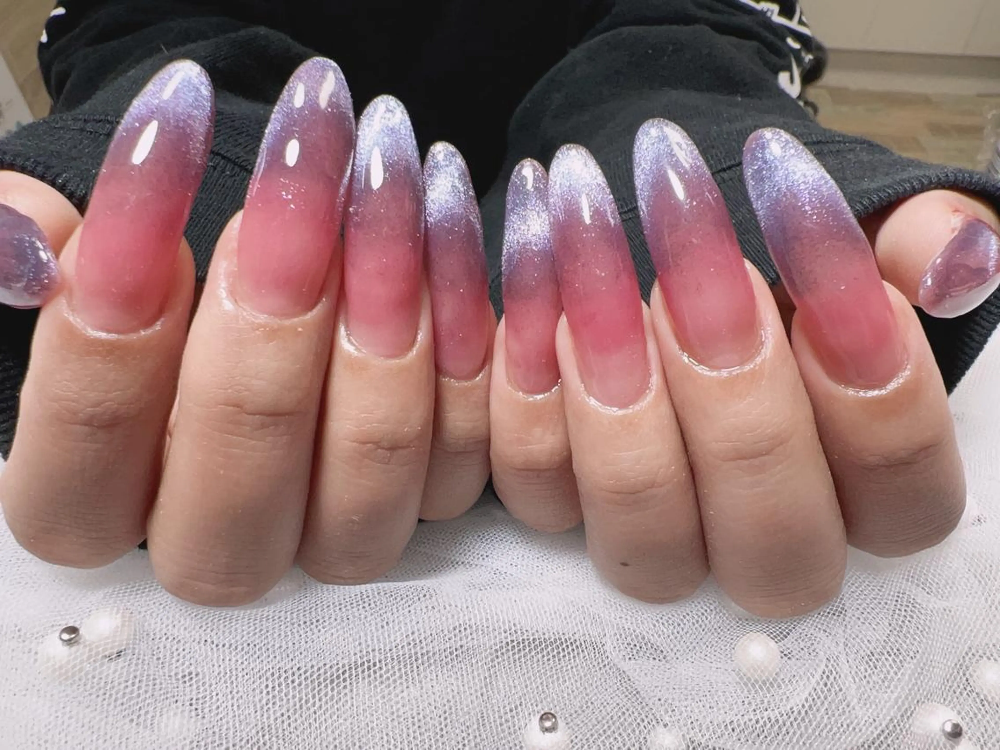 ロング カラー ネイル グラデーションカラー ピンクカラー グラデーション マグネットネイル ピンク ハンドネイル Nail NaNaのネイルデザイン