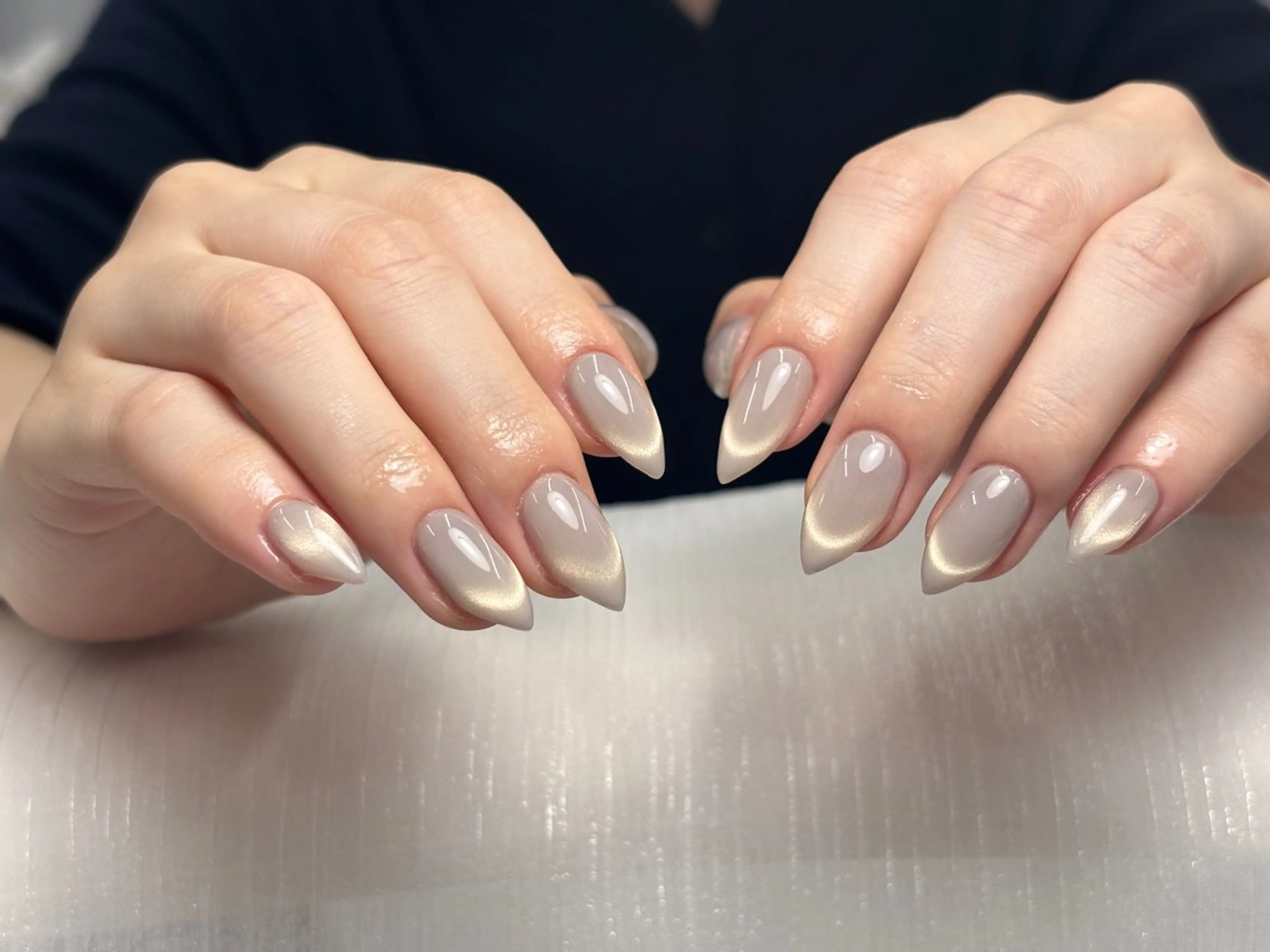 ロング ハンドネイル トゥー フエンのネイルデザイン