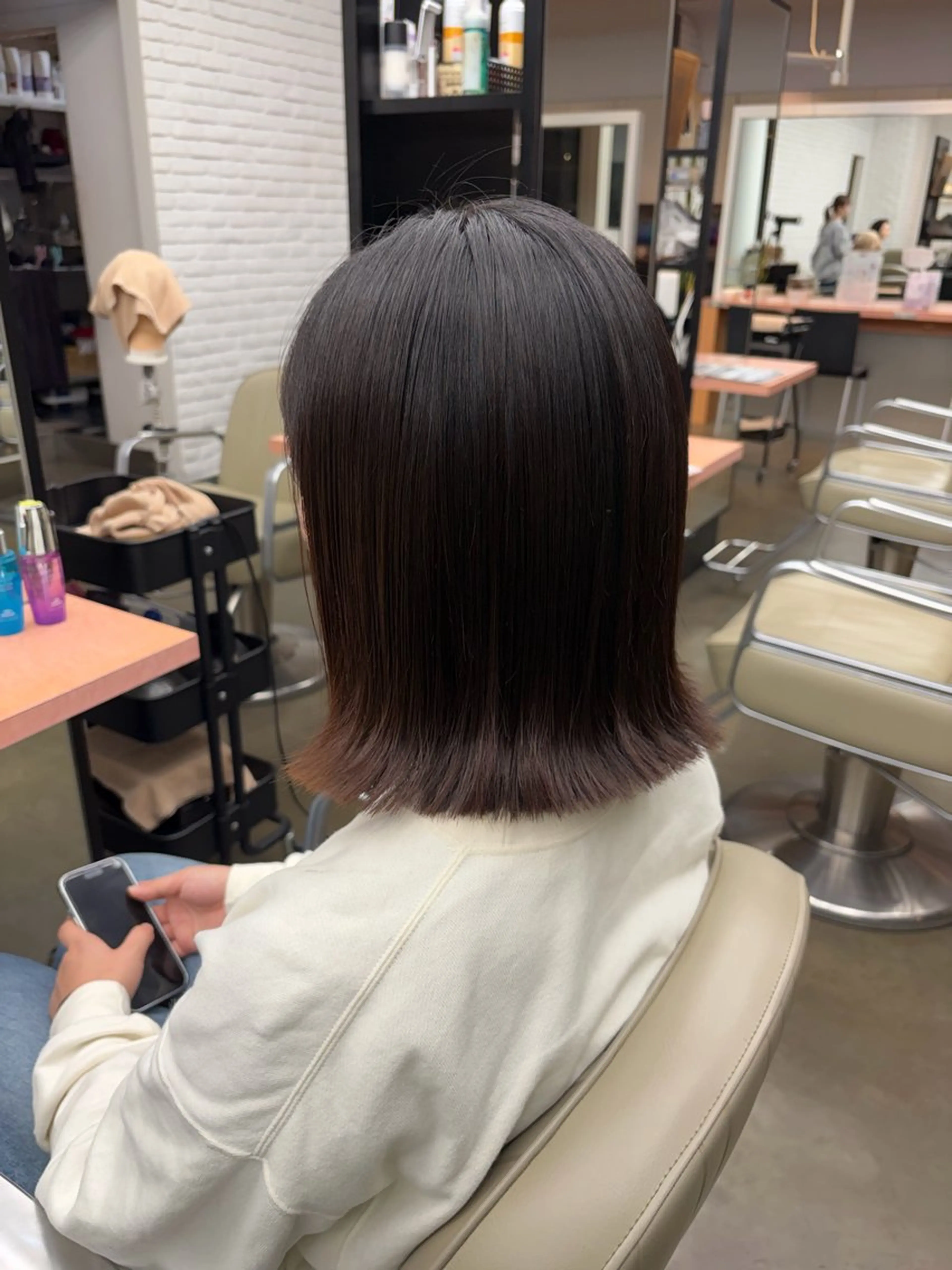 ショート ヘアアレンジ ボブ 外ハネヘア 🎧ayaka/ボブ /透明感カラー🩵のヘアスタイル