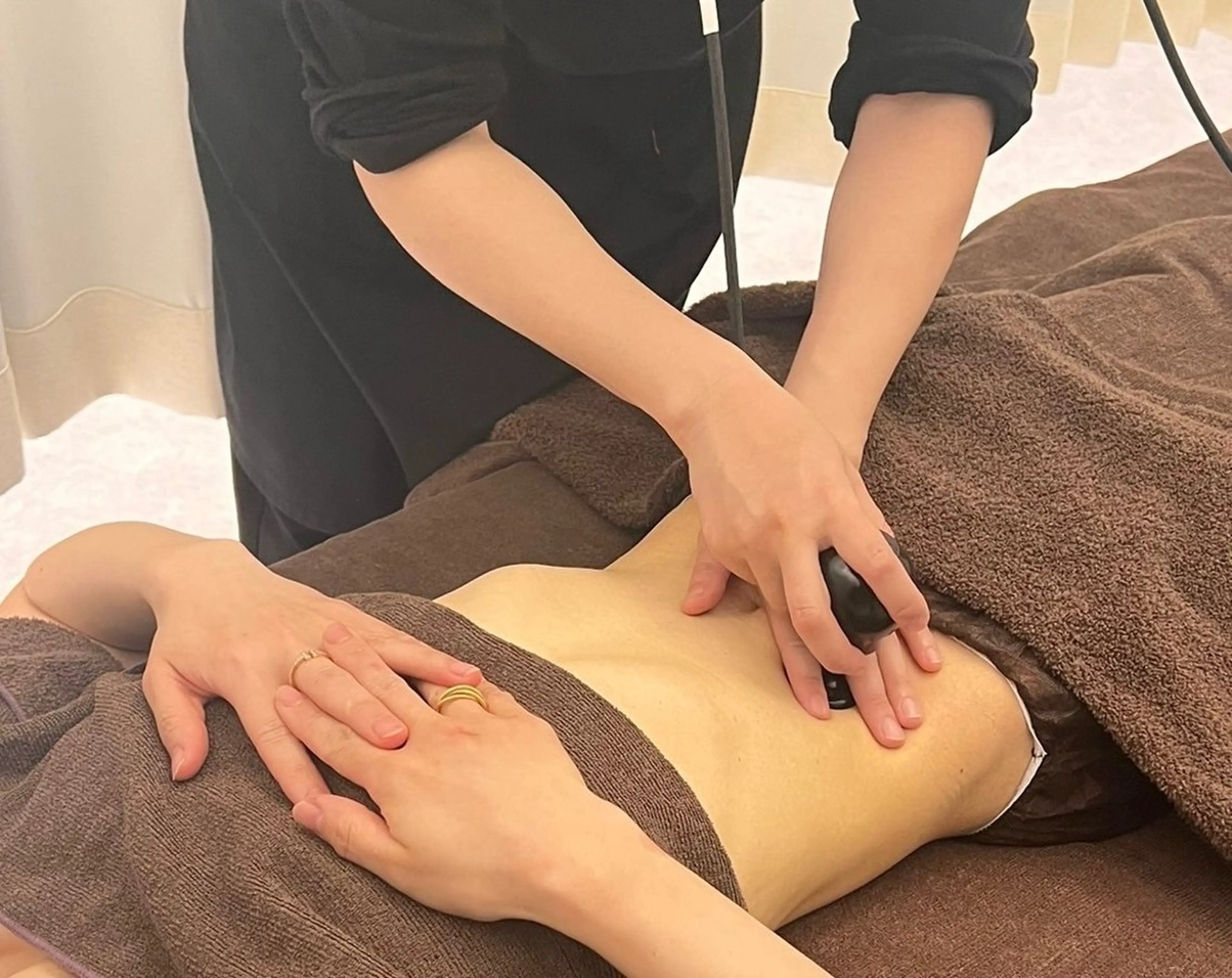 【最新機器登場】選べる上半身or下半身痩せ集中ケア　60分の写真