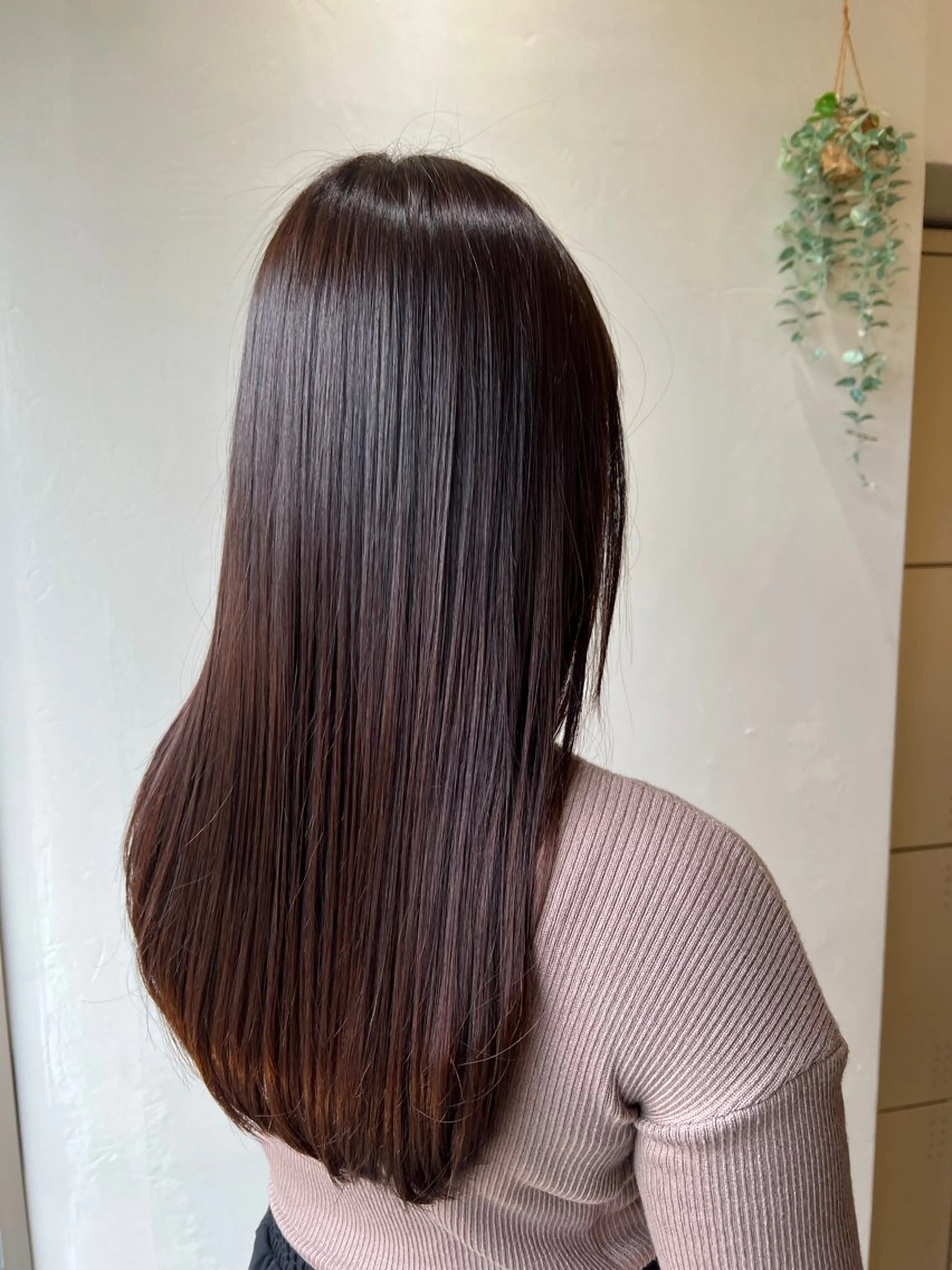 ロング パーマ AIconic nagoya所属・縮毛矯正/ レイヤー/ミディアムのヘアスタイル