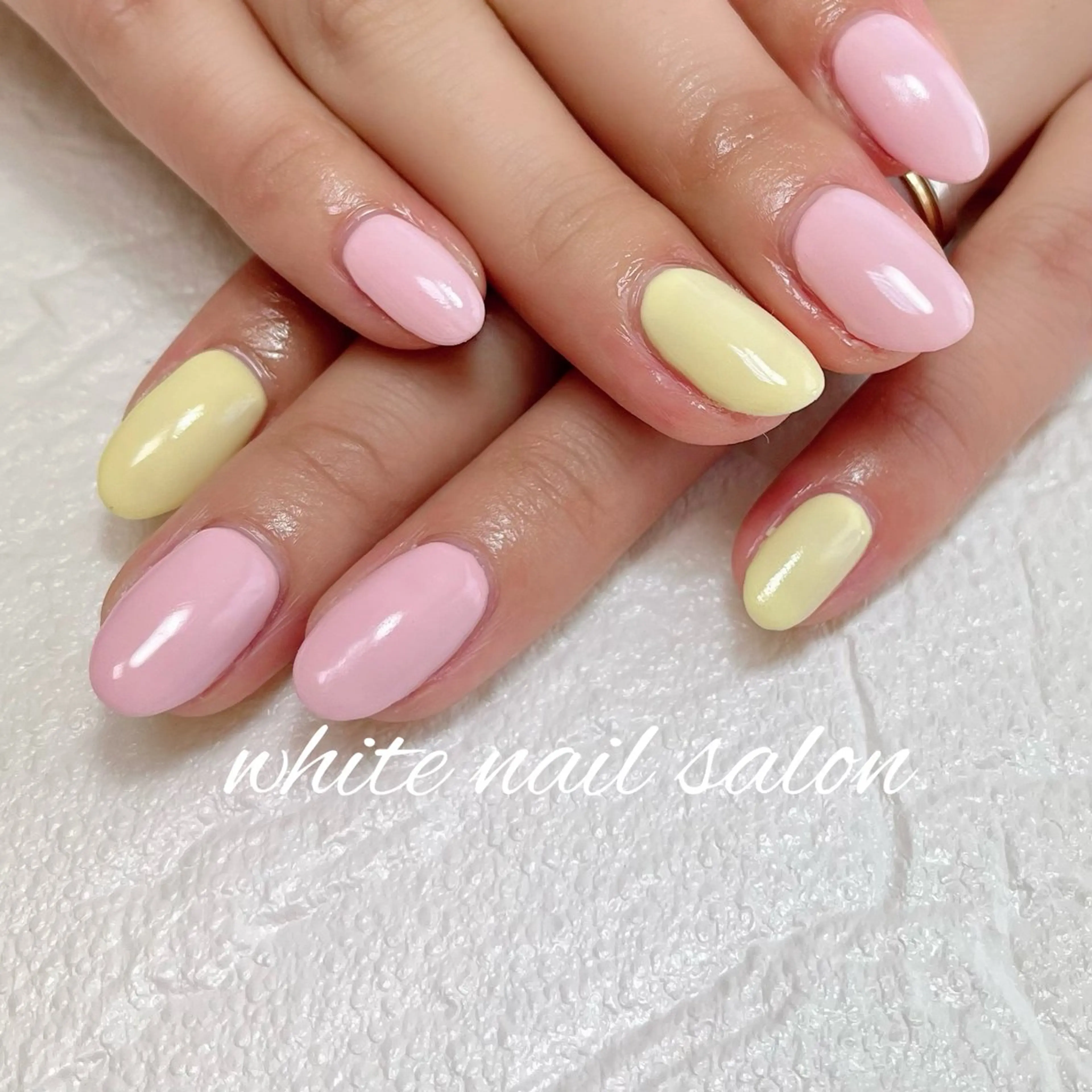 ネイル ラメ(グリッター) シンプルネイル white nail salonのネイルデザイン
