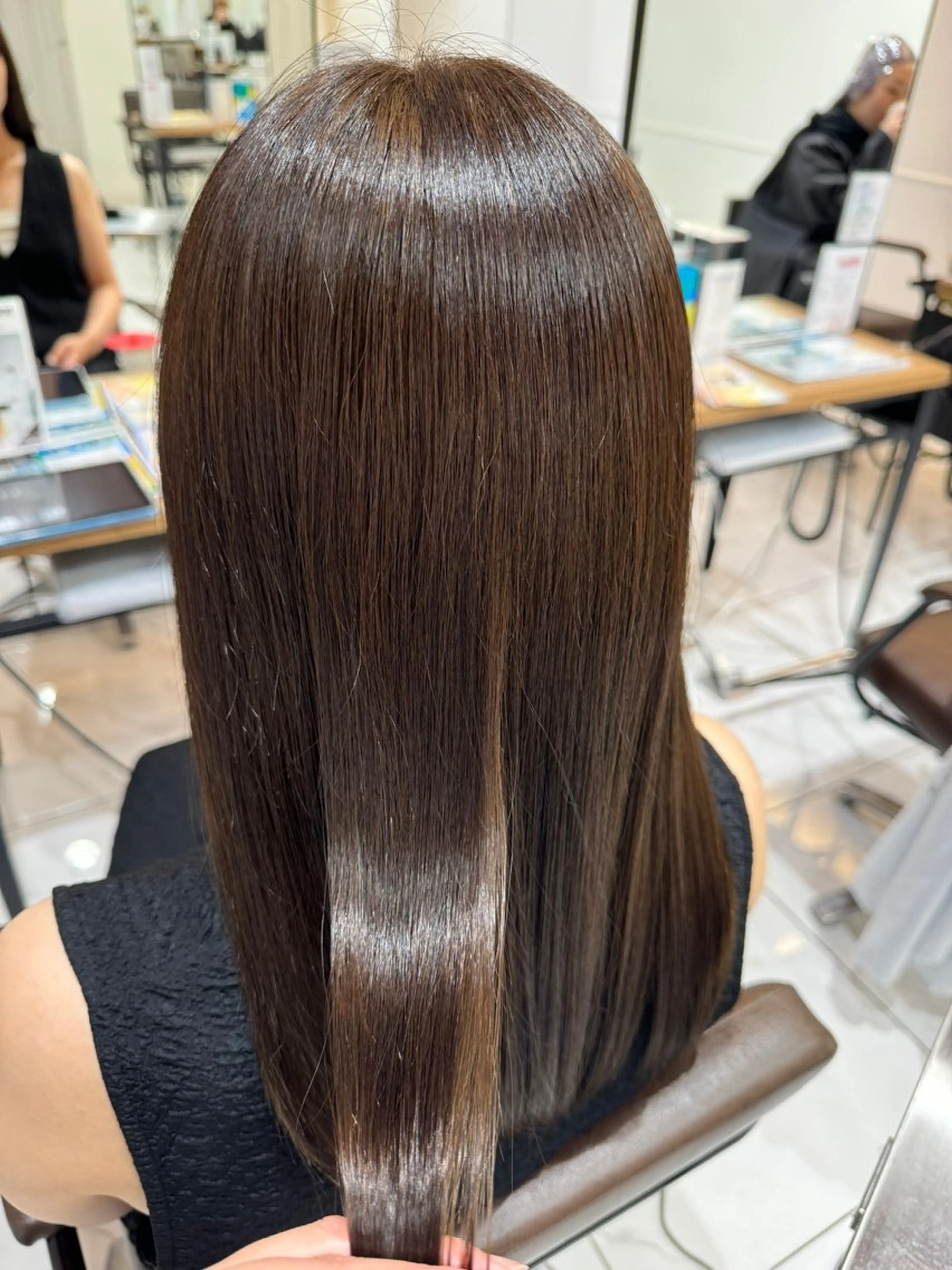 【再来】カット+トリートメント(グローバルミルボンのスムース。指通り良くサラサラにキューティクルケア)の写真