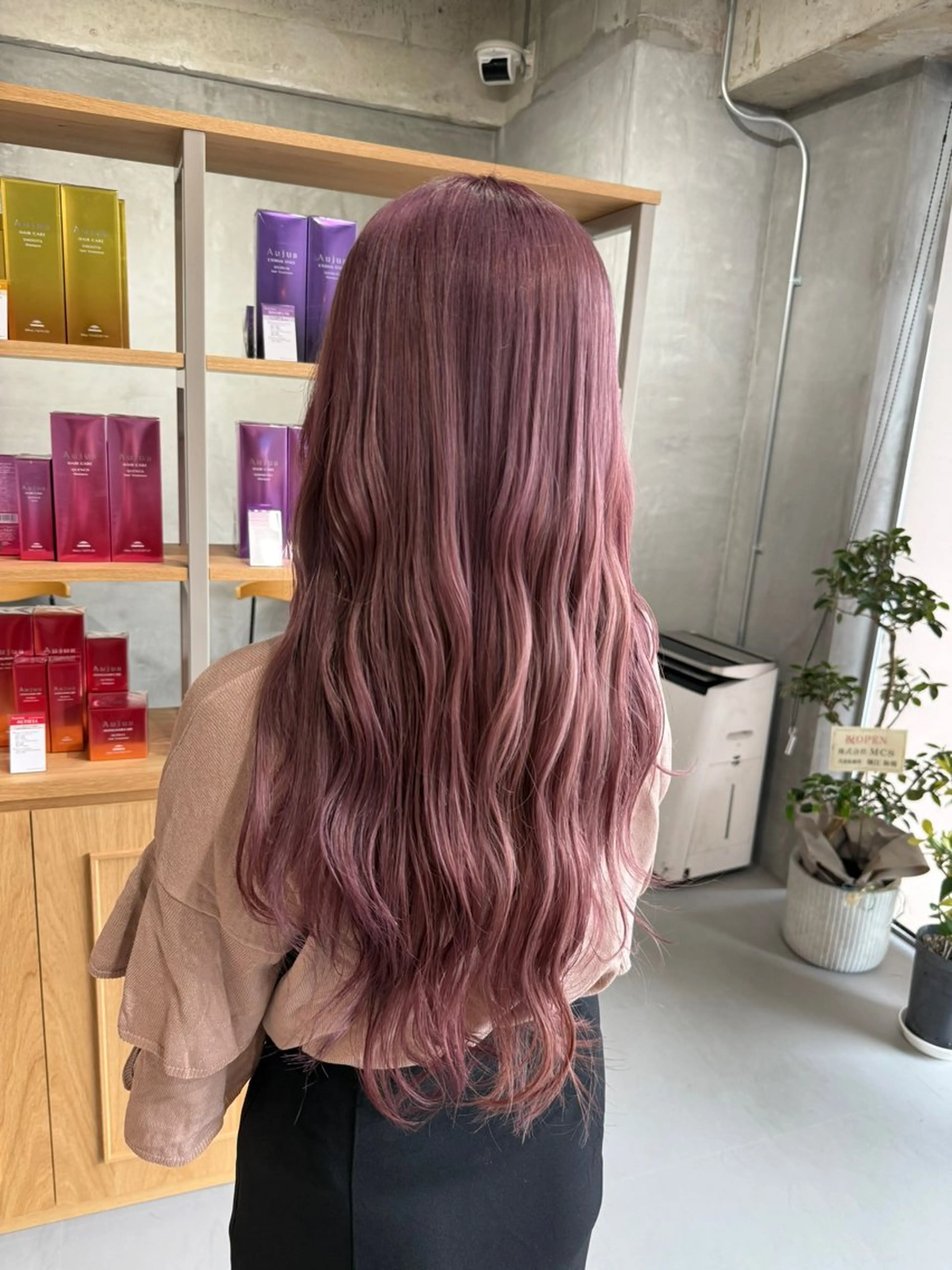 カラー ピンクカラー 湯浅 慈園のヘアスタイル