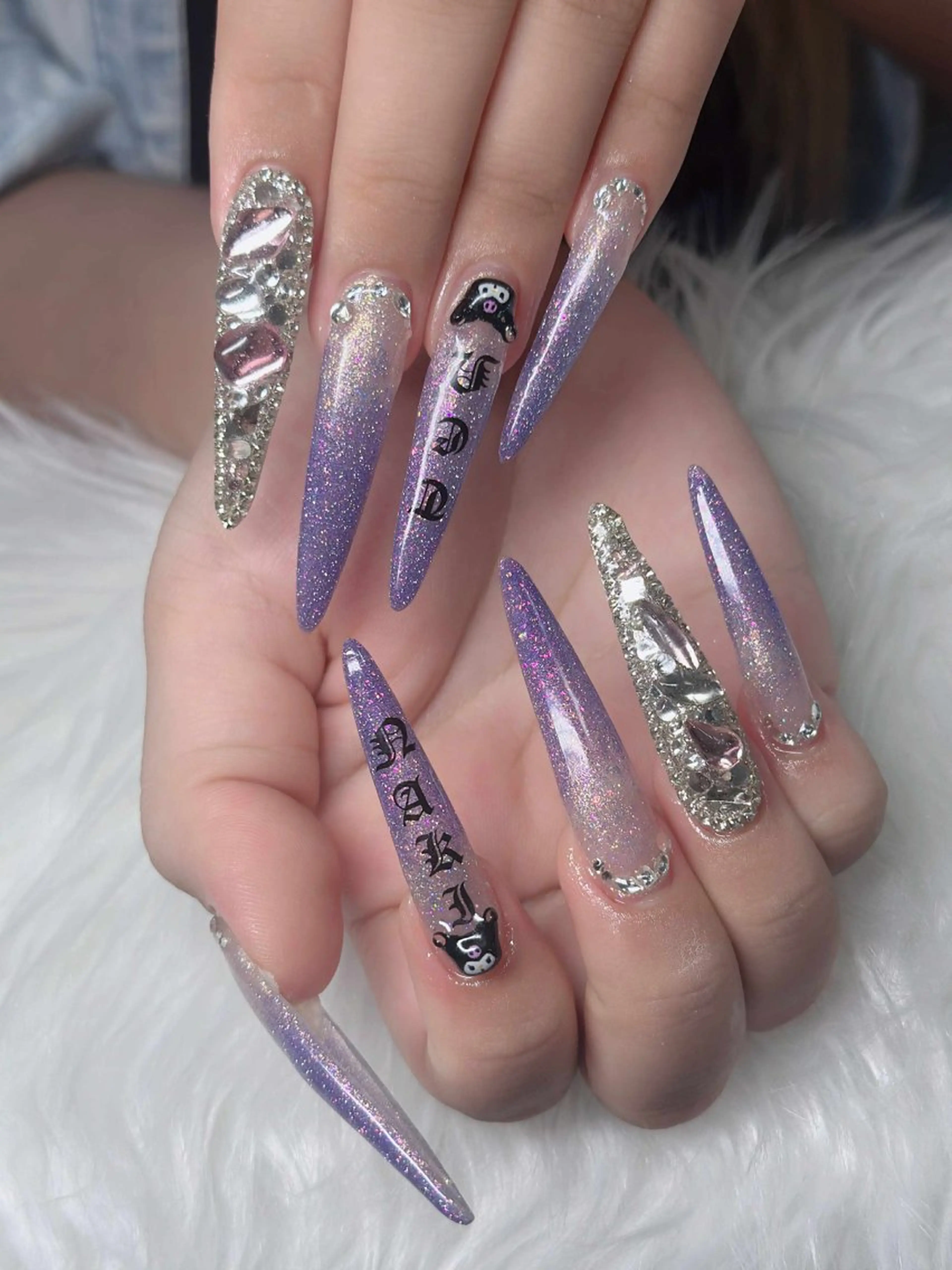 ネイル オーロラネイル フレンチネイル ジェルネイル ハロウィン キラキラネイル ハンドネイル H.baby Nail Salonのネイルデザイン